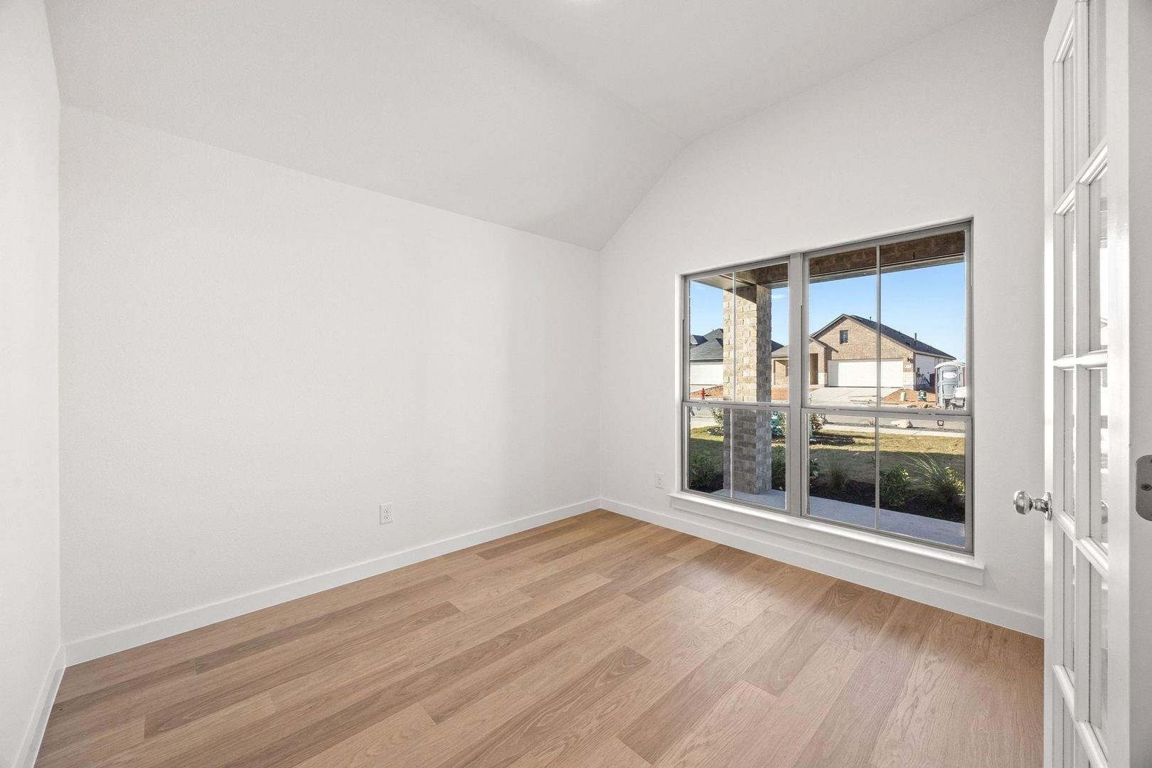 114 Mandeville Dr, Hutto, TX 78634