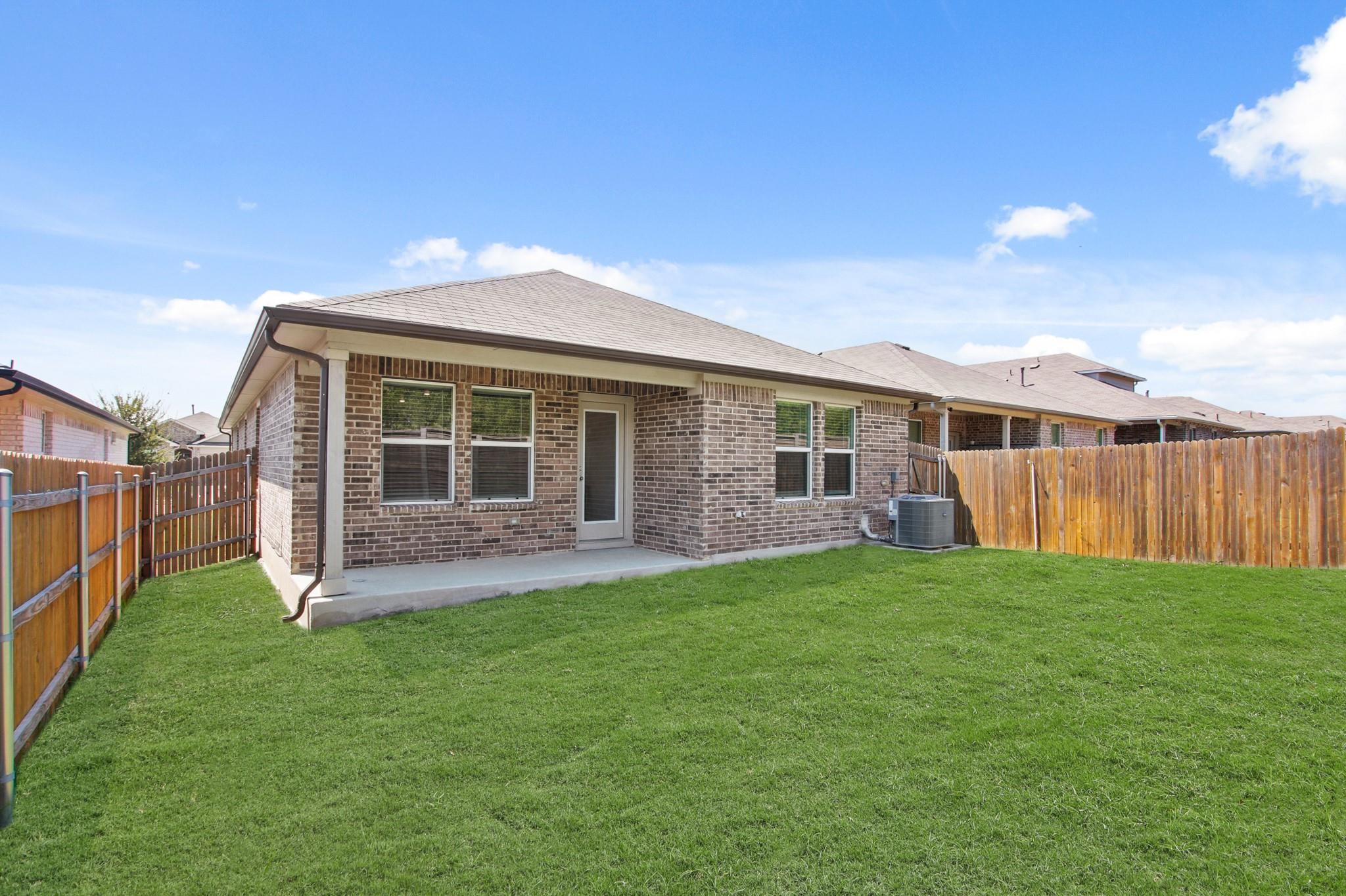 158 Jayden Dr, Kyle, TX 78640