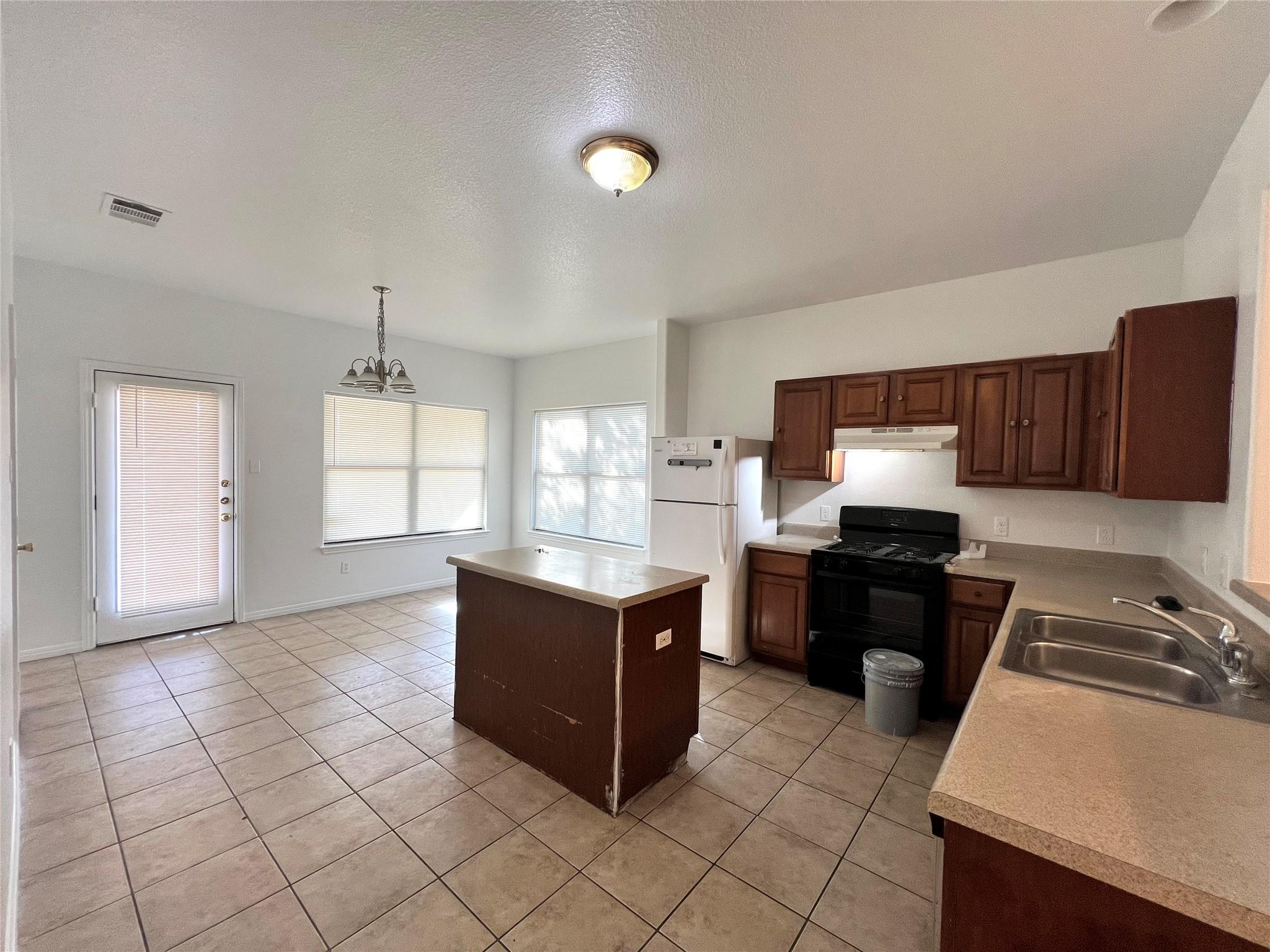 107 Provines Dr, Austin, TX 78753