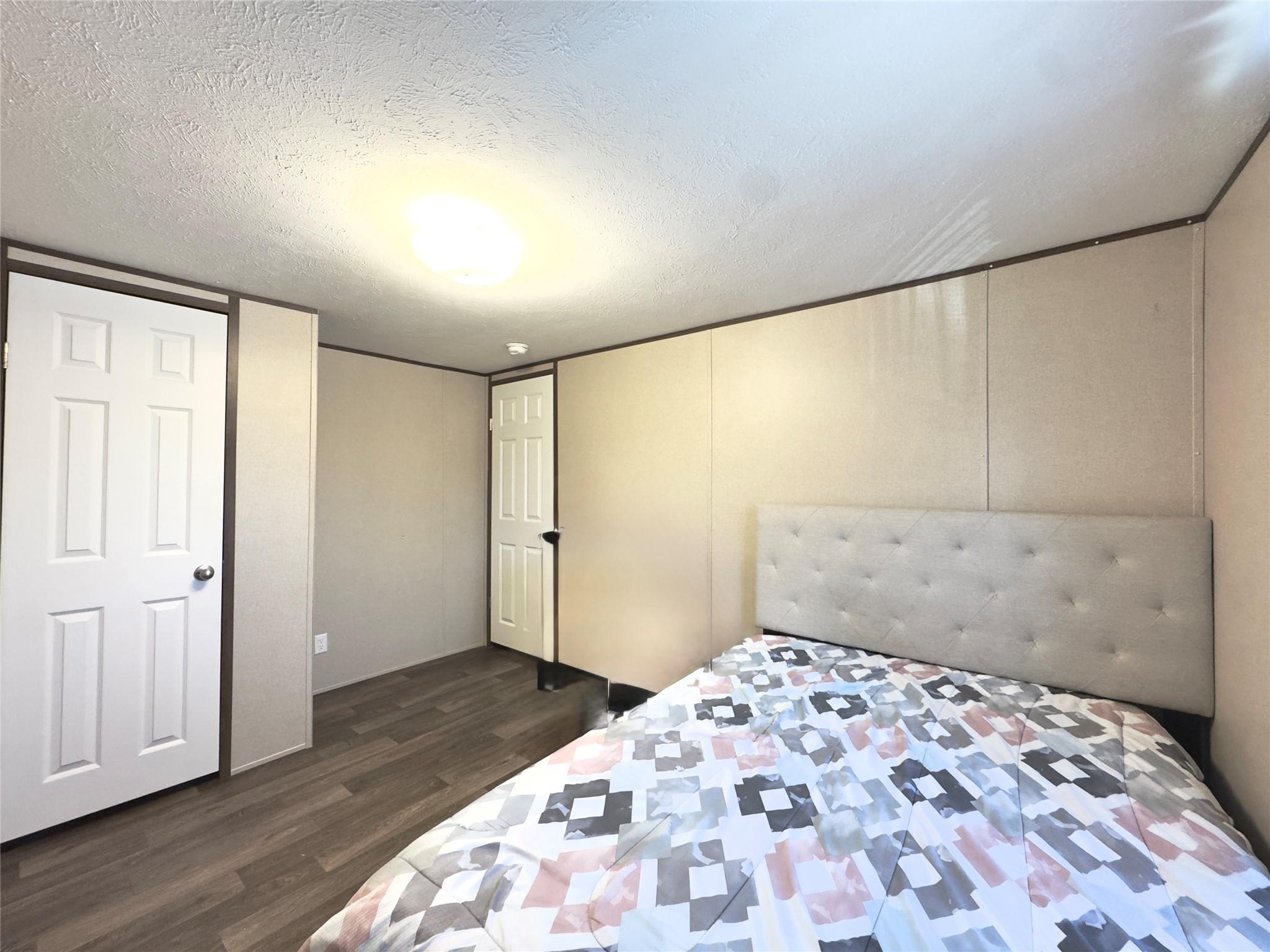 1869 Young Ln, Lockhart, TX 78644