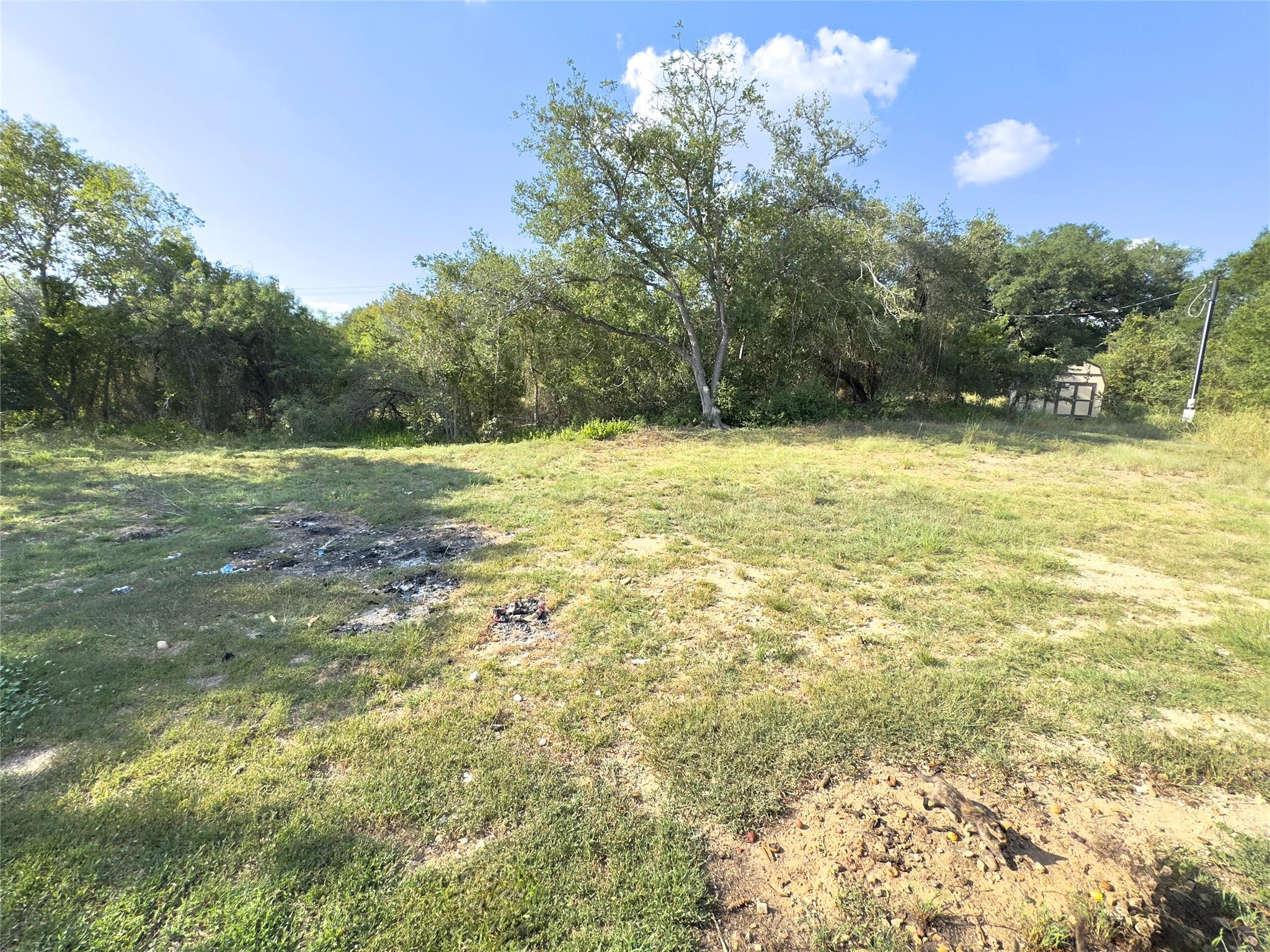 1869 Young Ln, Lockhart, TX 78644