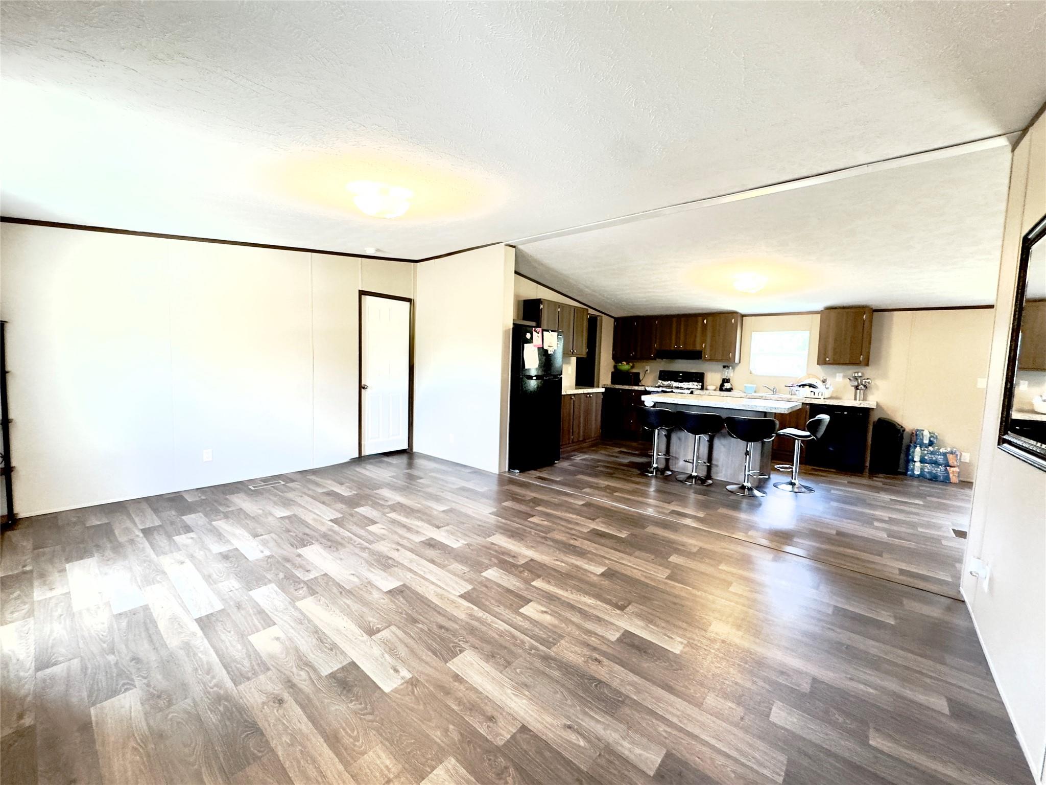 1869 Young Ln, Lockhart, TX 78644