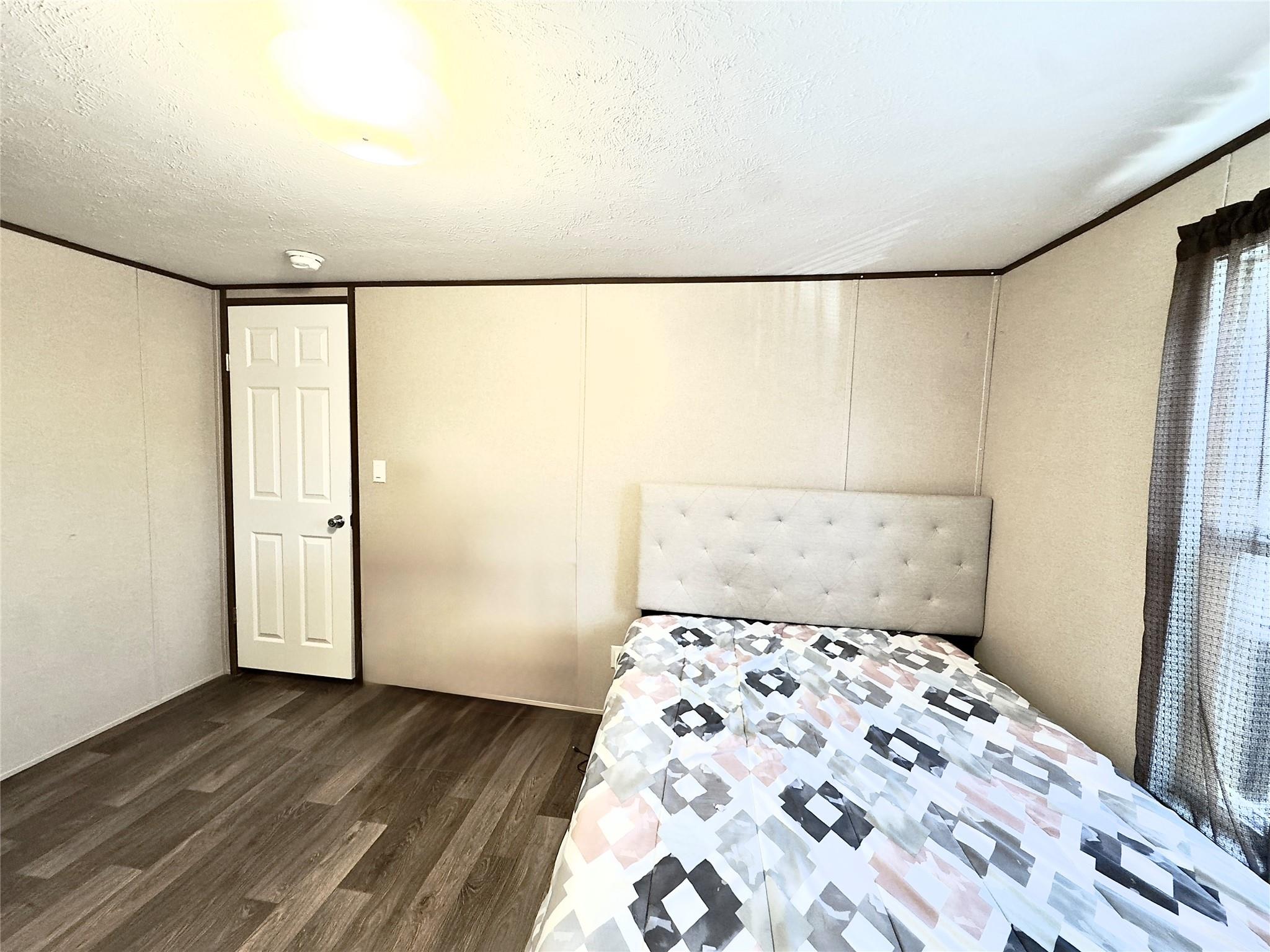 1869 Young Ln, Lockhart, TX 78644