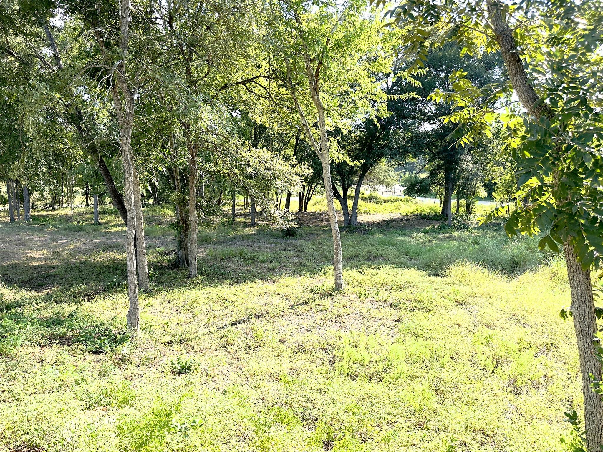 1869 Young Ln, Lockhart, TX 78644