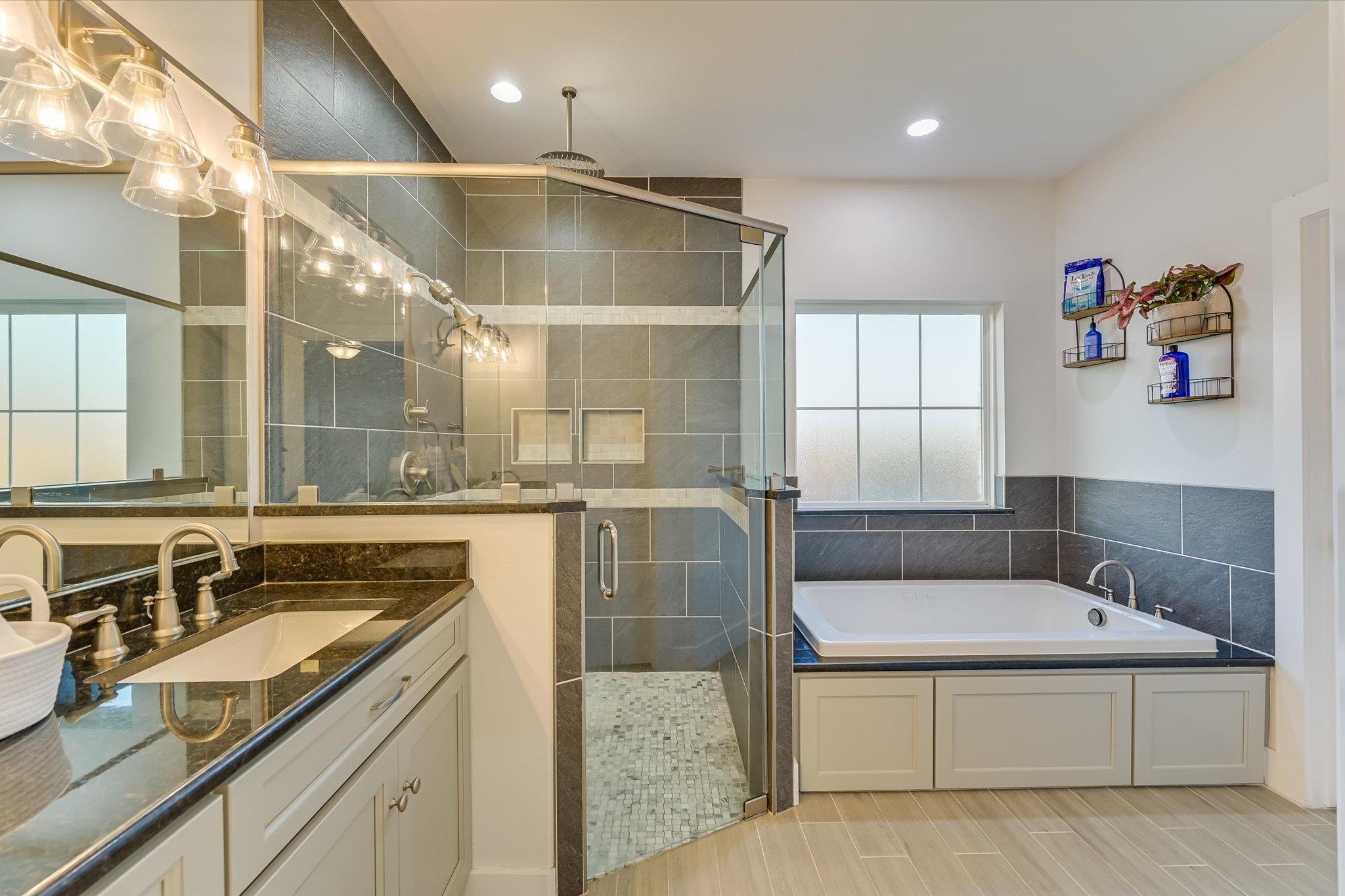 109 Les Ln, Smithville, TX 78957