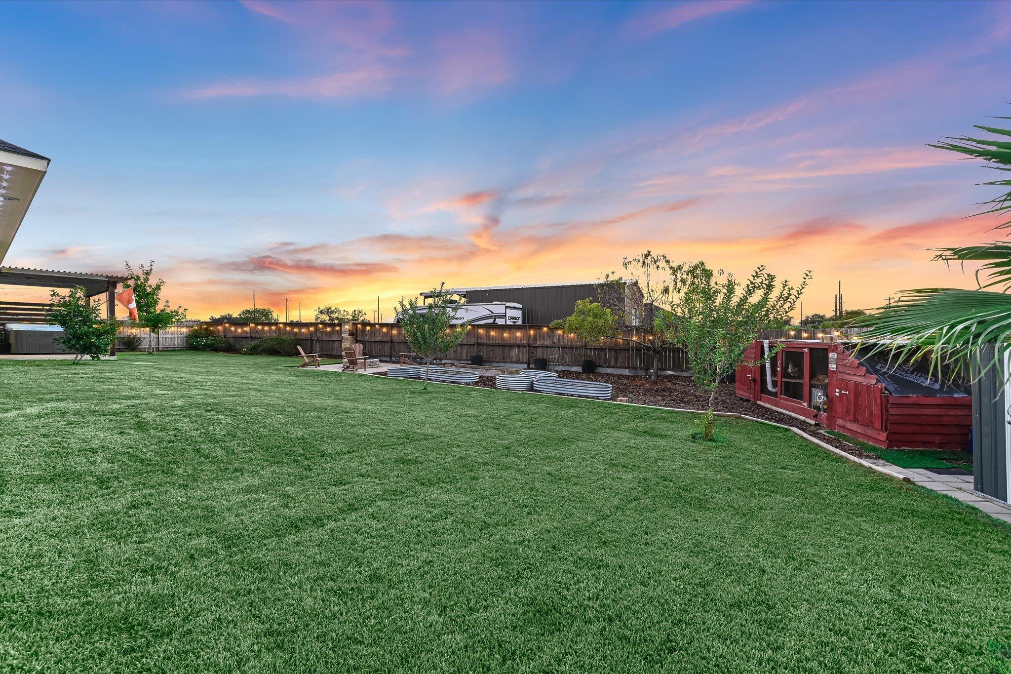 109 Les Ln, Smithville, TX 78957