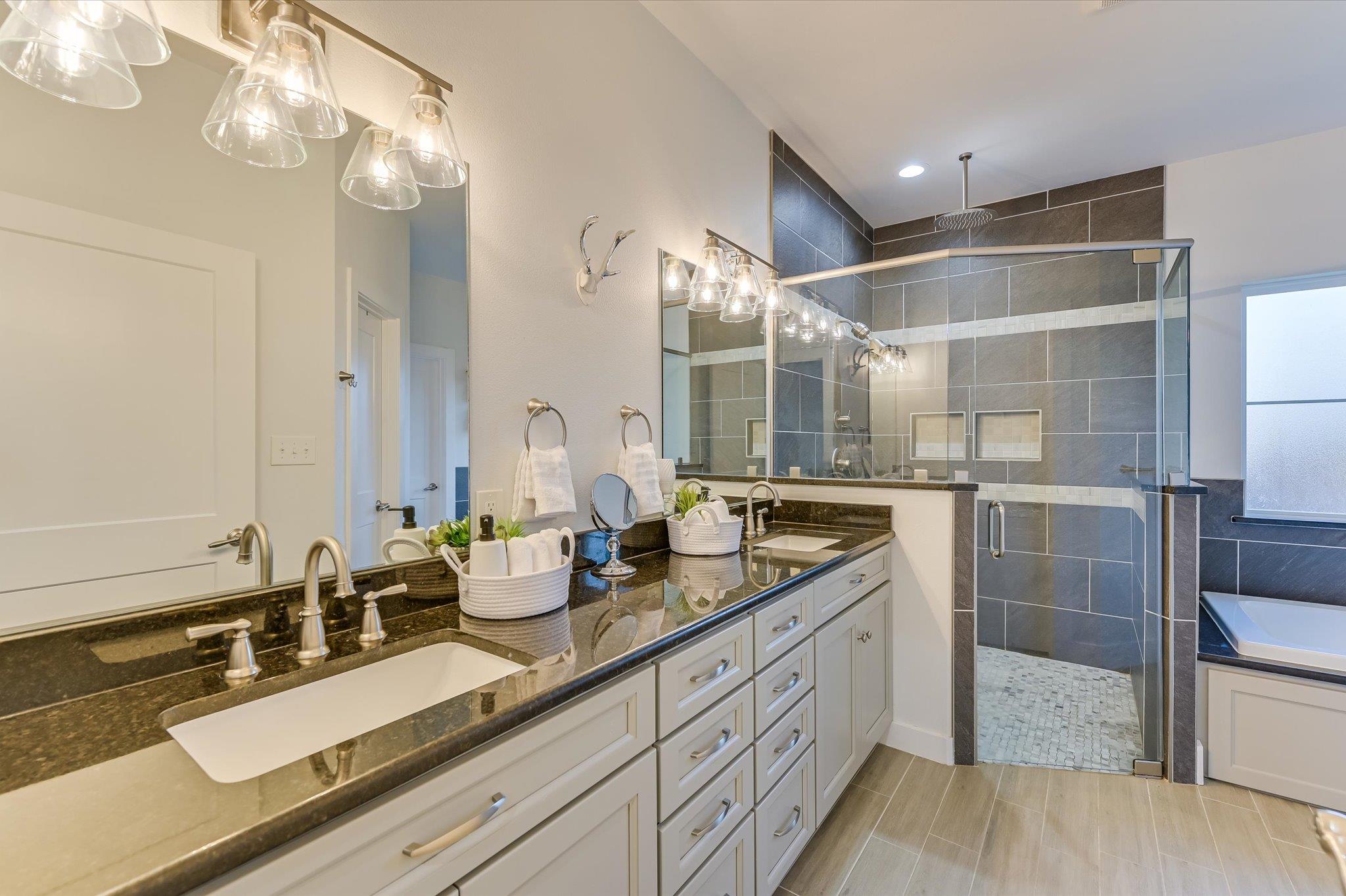 109 Les Ln, Smithville, TX 78957