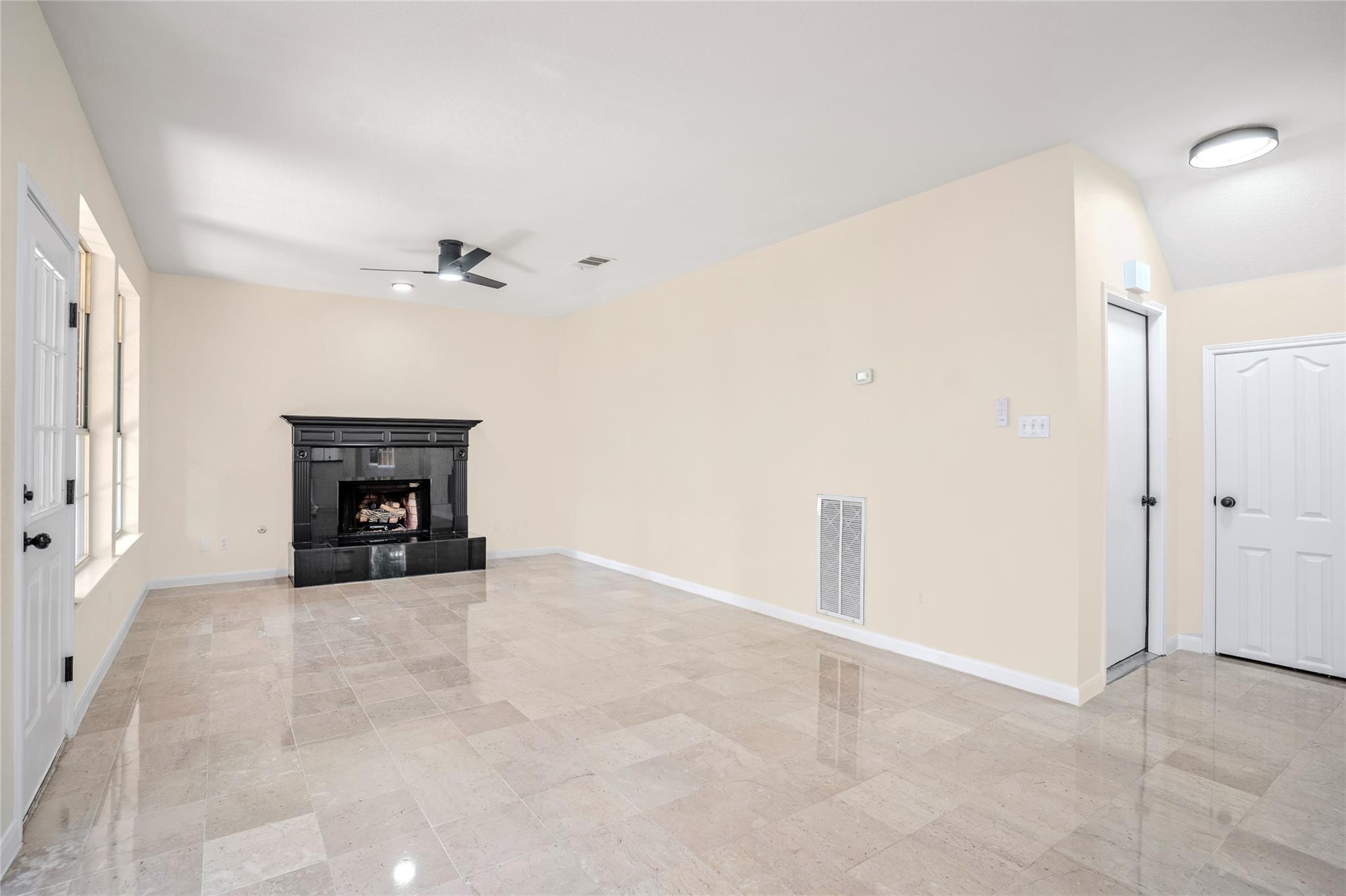 13102 Hunters Chase Dr, Austin, TX 78729