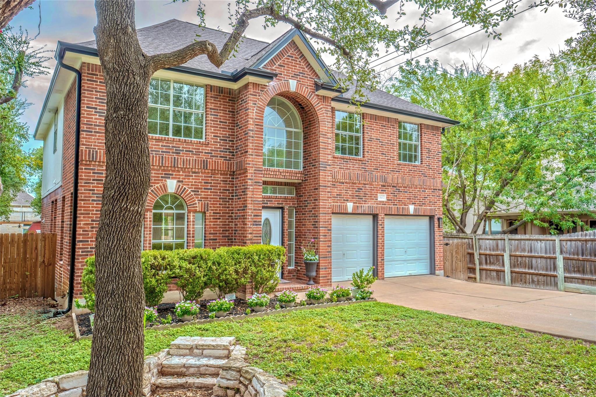 13102 Hunters Chase Dr, Austin, TX 78729