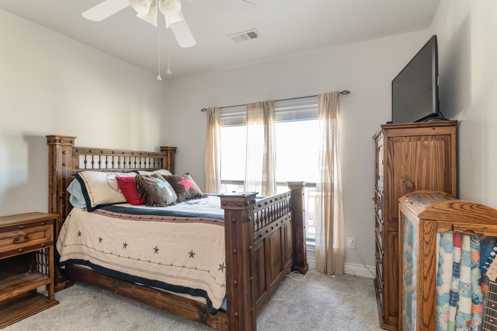 111 Wagon Wheel Trl, Bertram, TX 78605