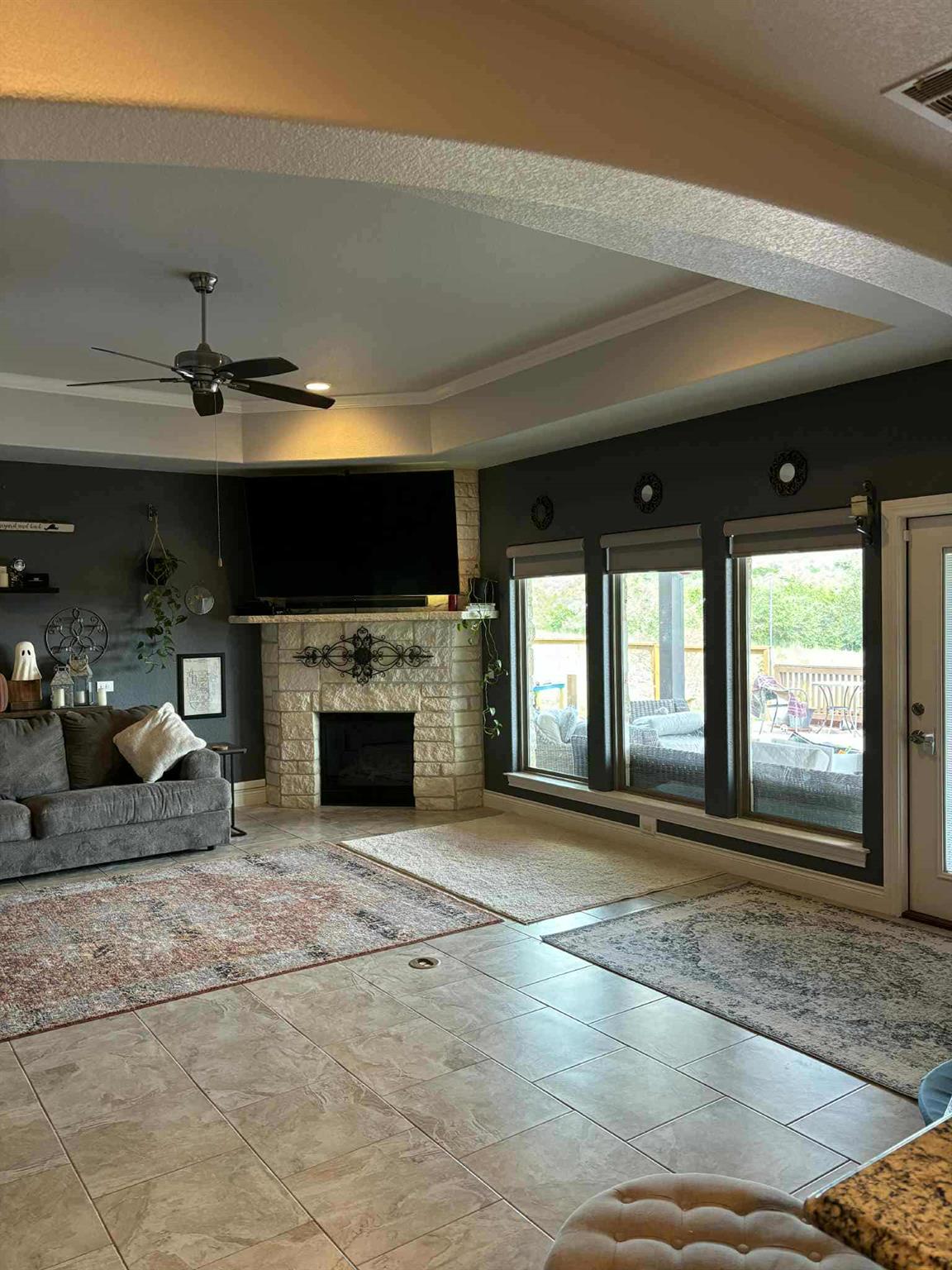 111 Wagon Wheel Trl, Bertram, TX 78605