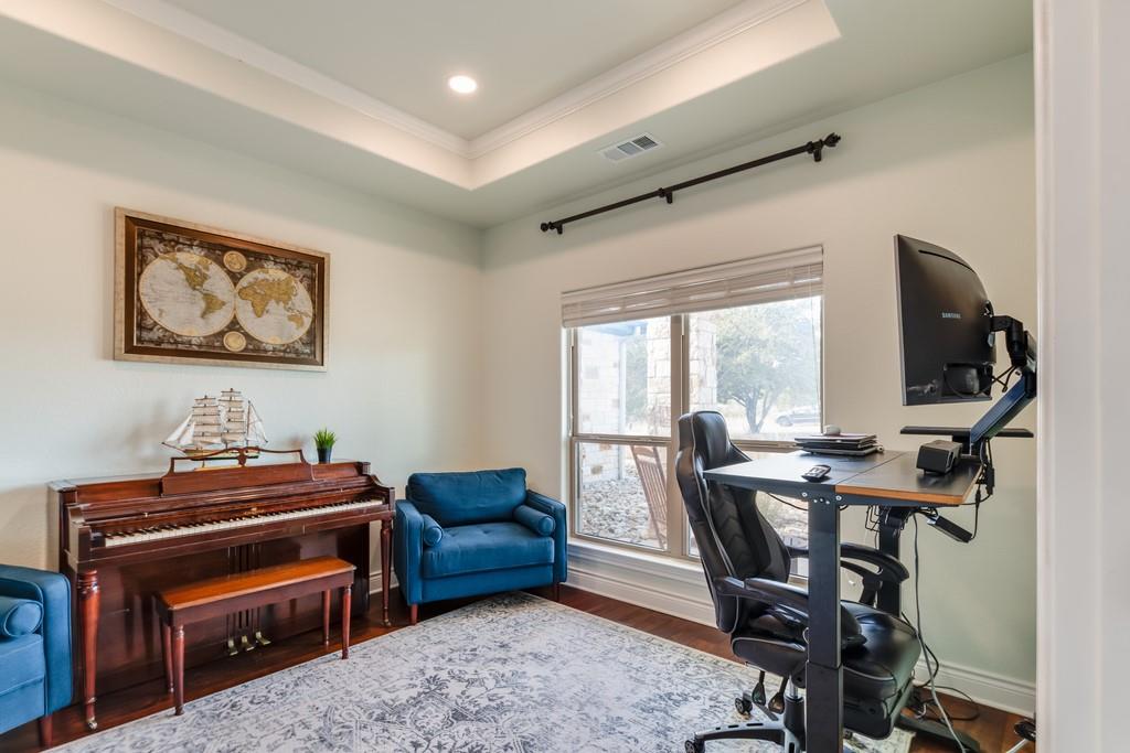 111 Wagon Wheel Trl, Bertram, TX 78605