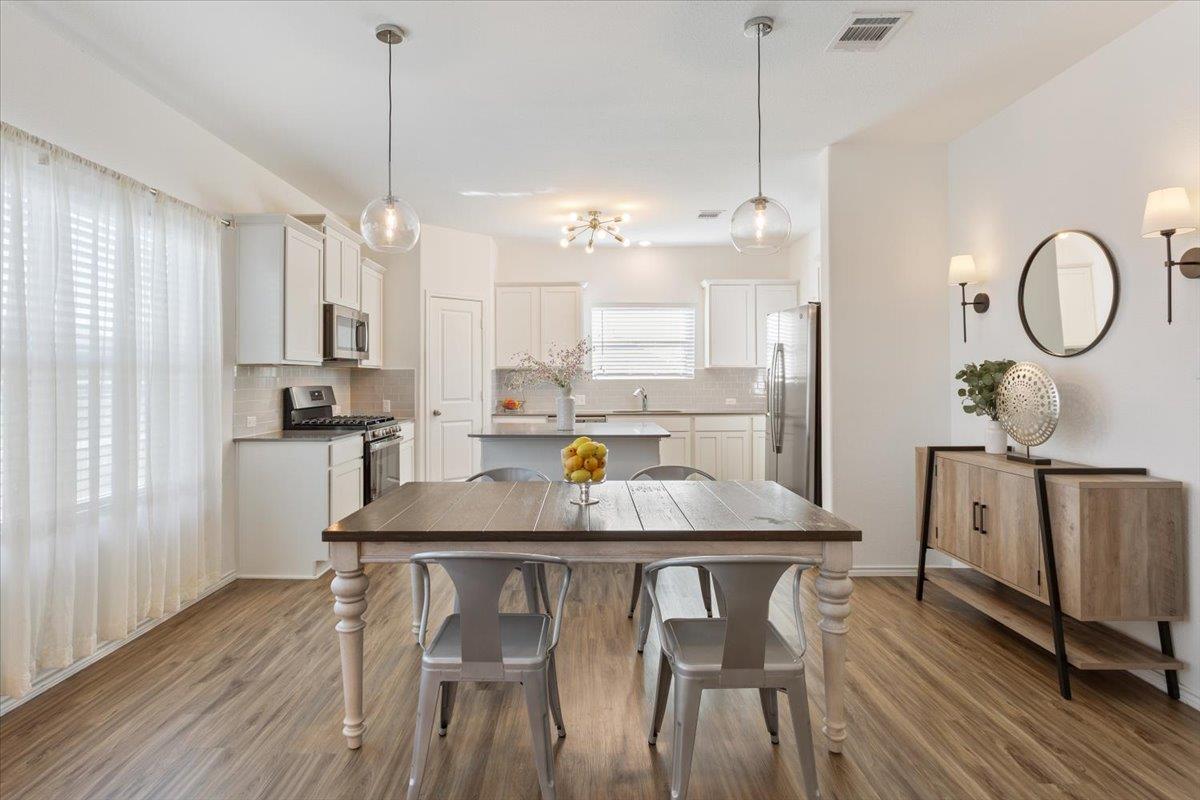 301 Majestic Cedar Ct, Liberty Hill, TX 78642