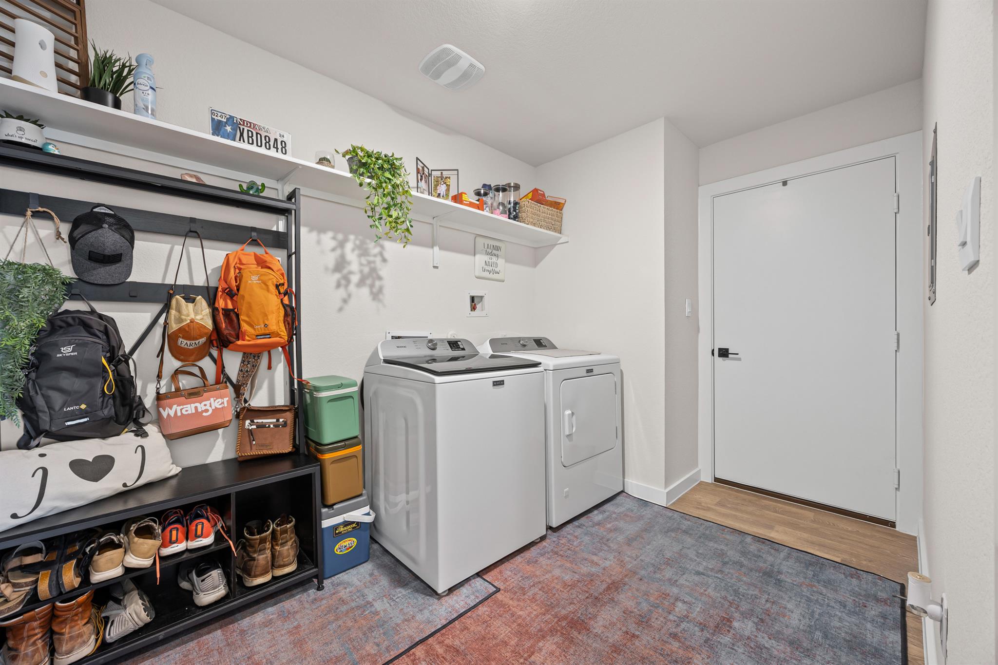 600 Davis Mountain Dr, Lockhart, TX 78644