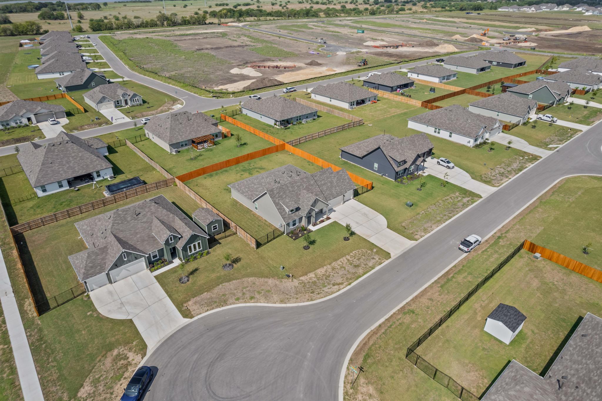 600 Davis Mountain Dr, Lockhart, TX 78644