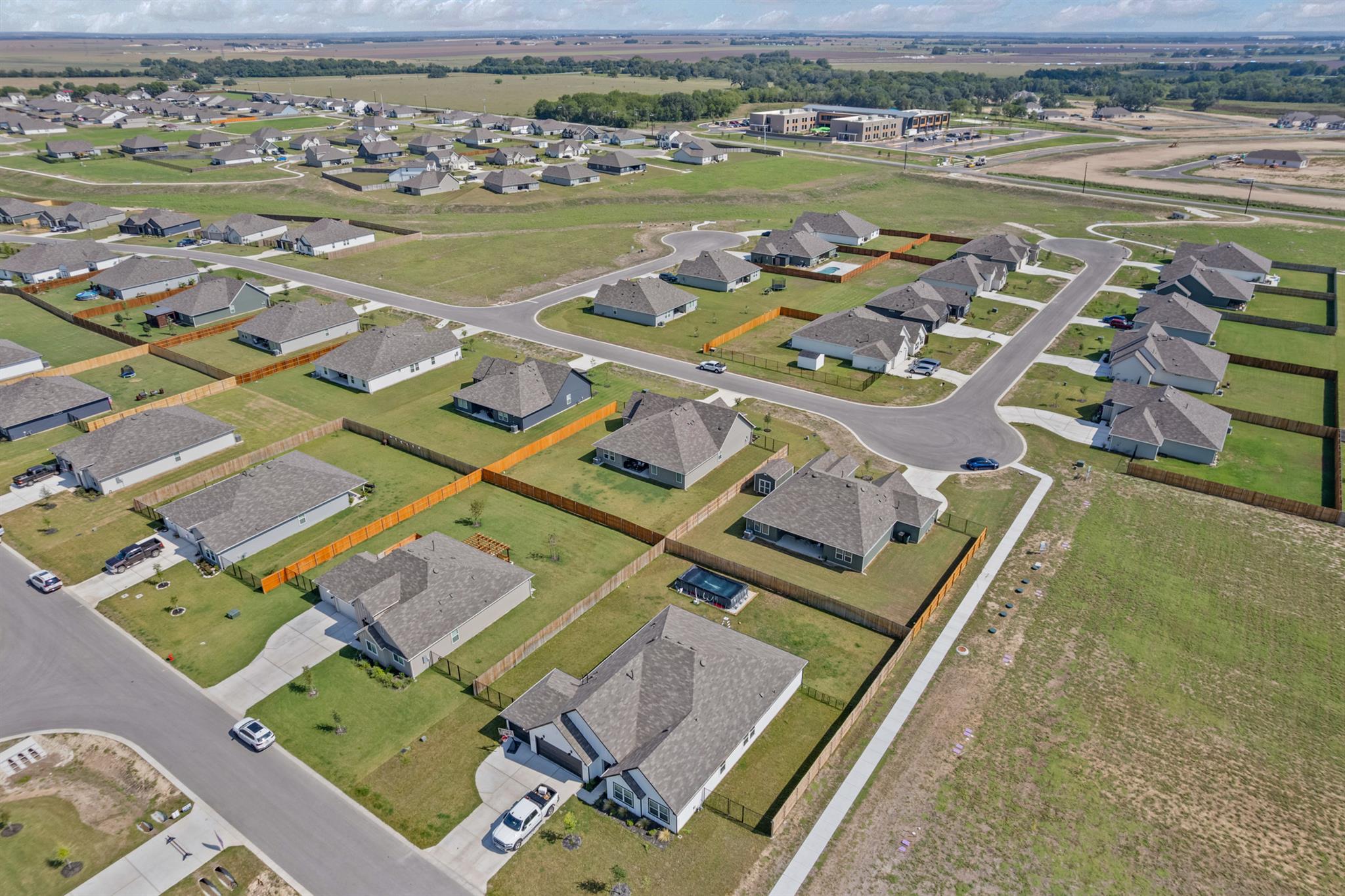 600 Davis Mountain Dr, Lockhart, TX 78644