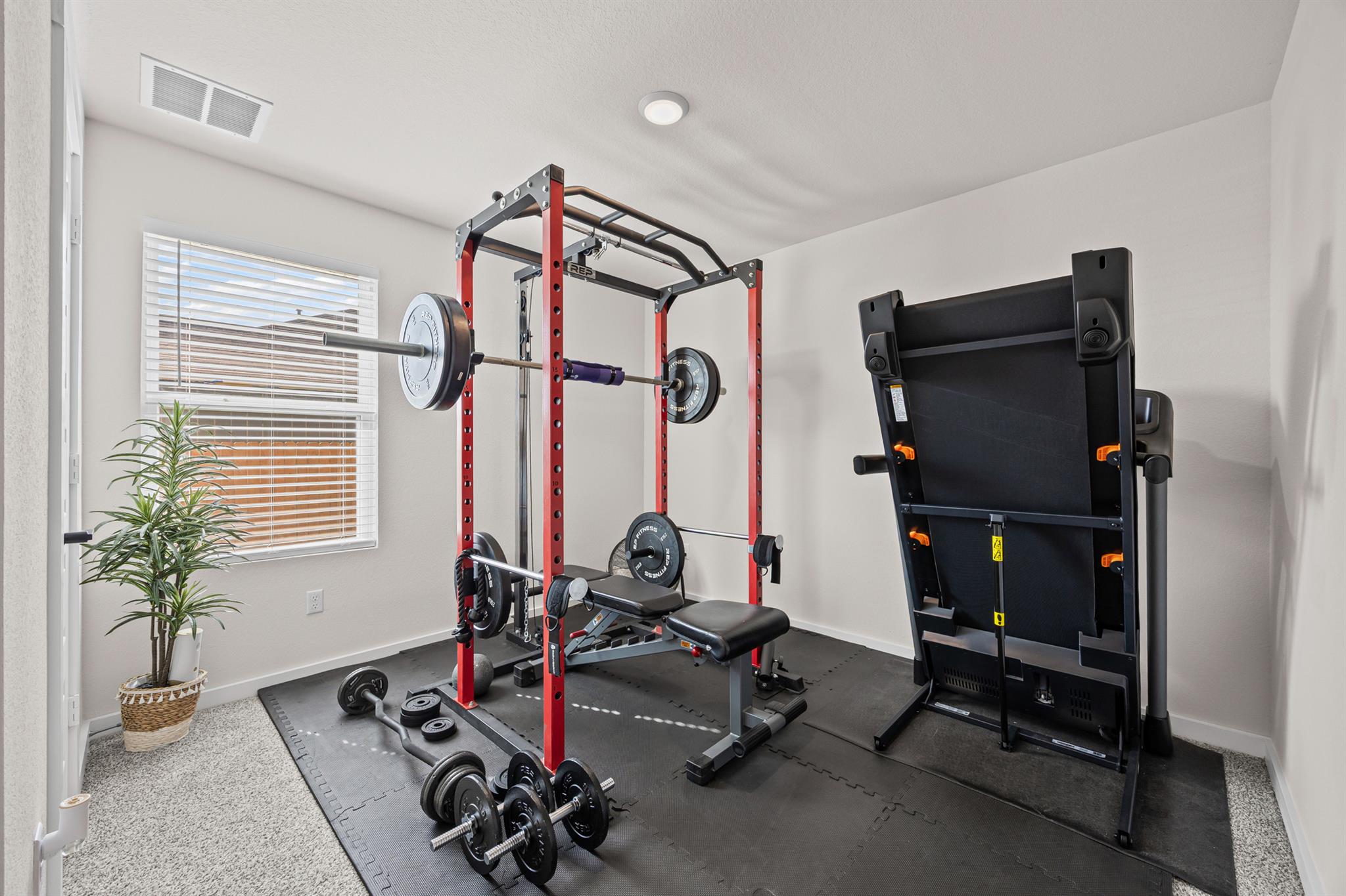 600 Davis Mountain Dr, Lockhart, TX 78644