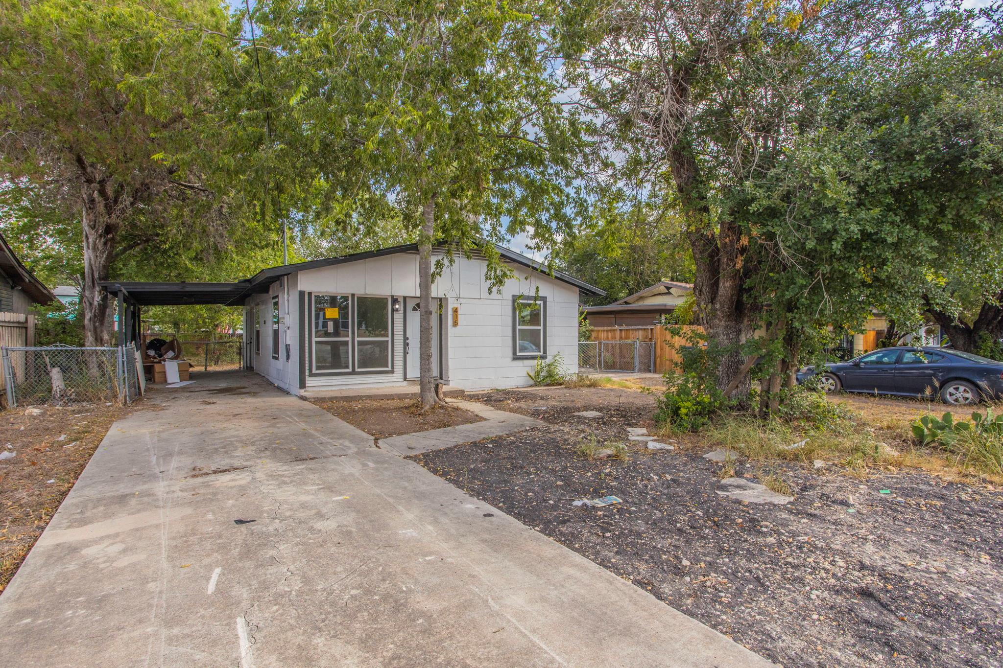 415 W Hutchins Pl, San Antonio, TX 78221