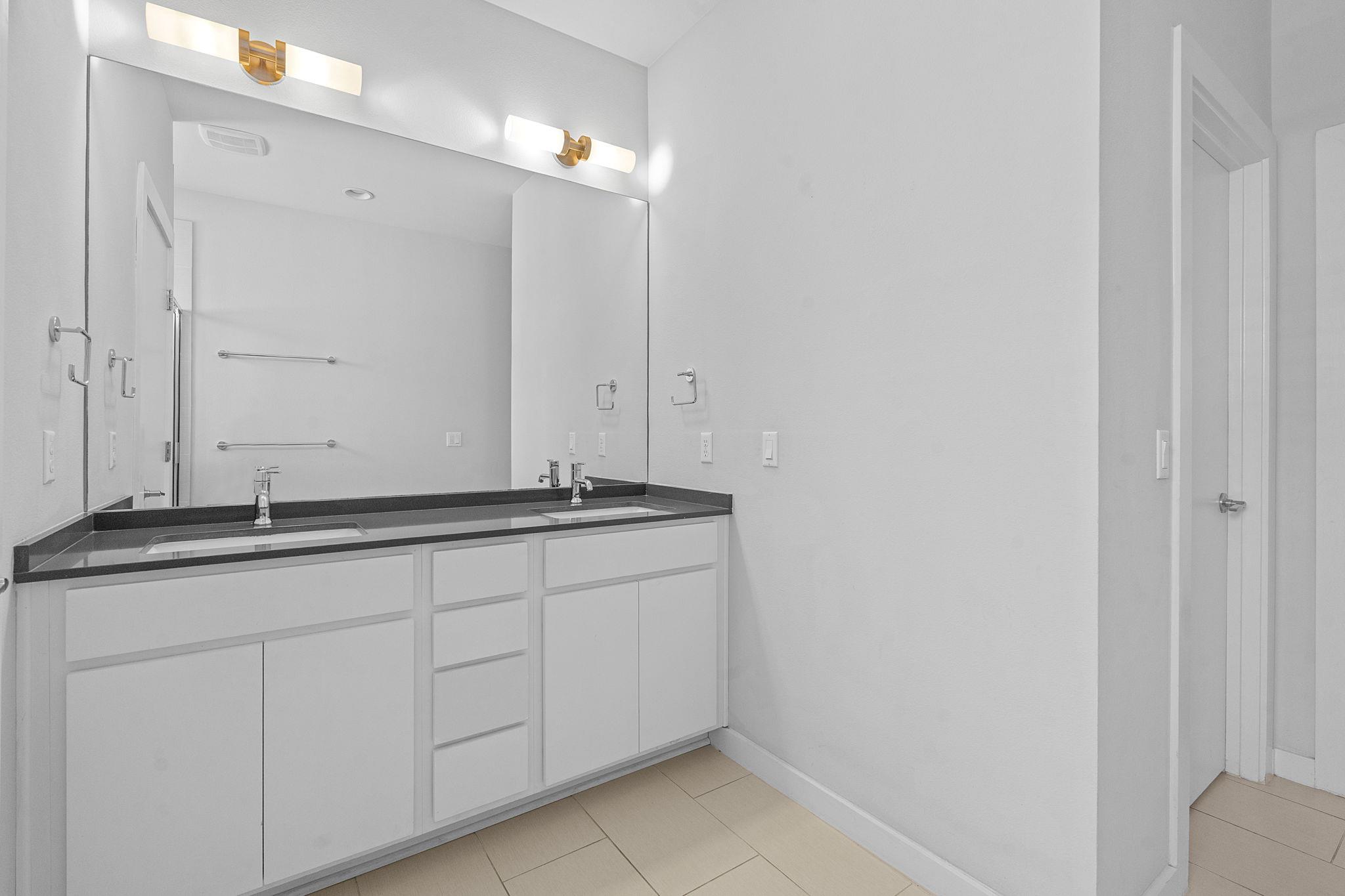 301 W Stassney Ln # 7, Austin, TX 78745