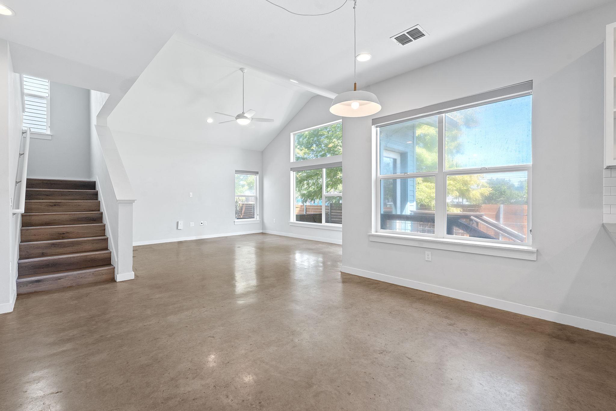 301 W Stassney Ln # 7, Austin, TX 78745