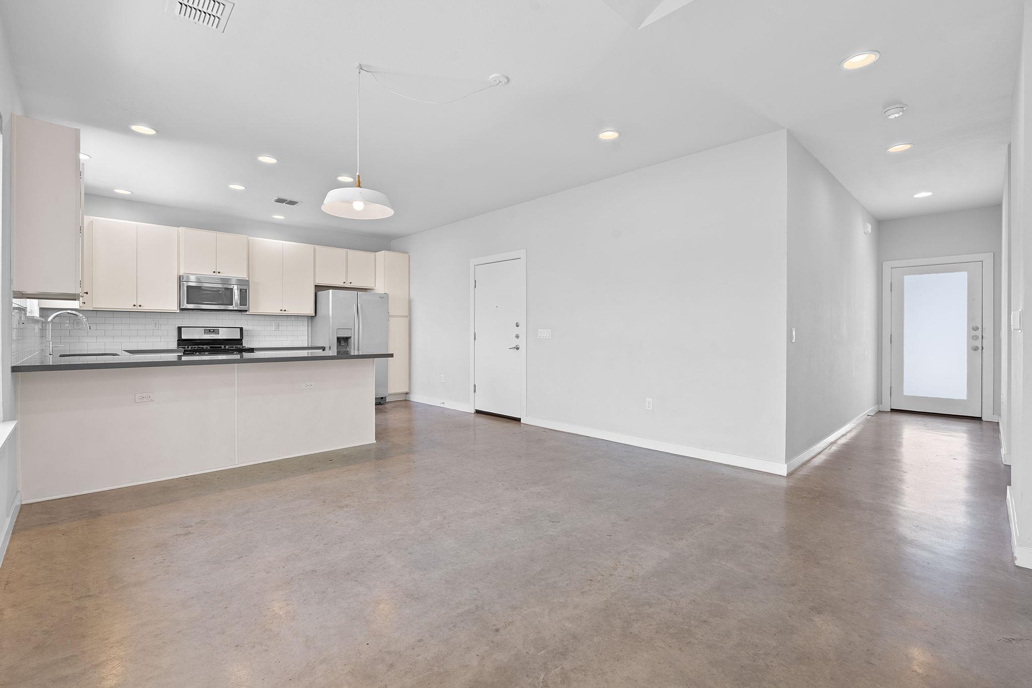 301 W Stassney Ln # 7, Austin, TX 78745