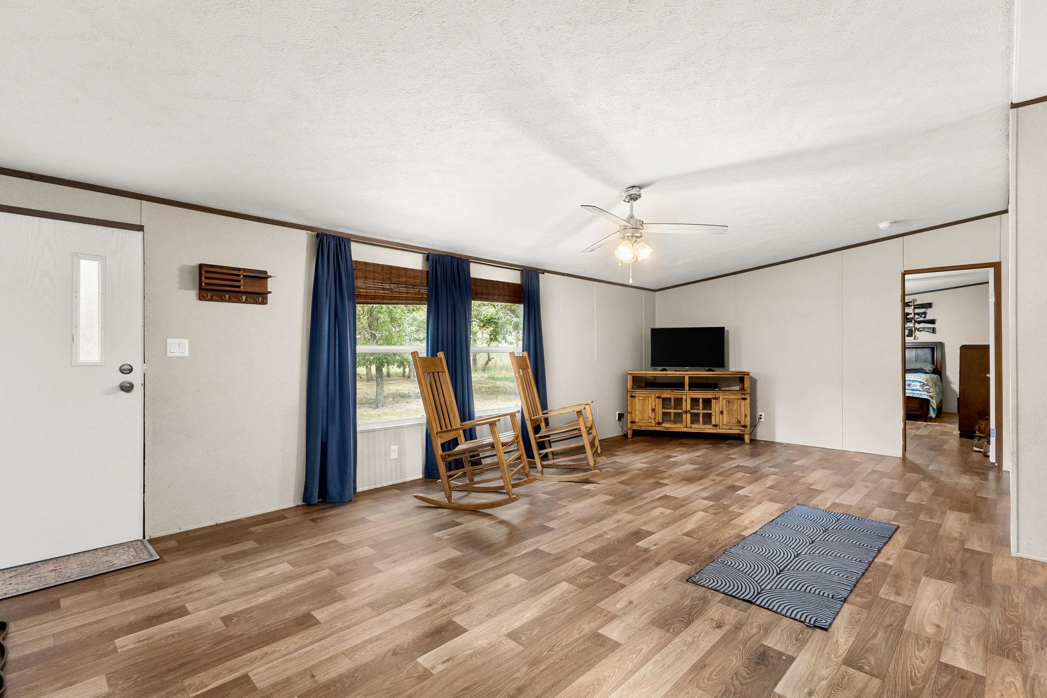 161 High Point Rdg, Seguin, TX 78155