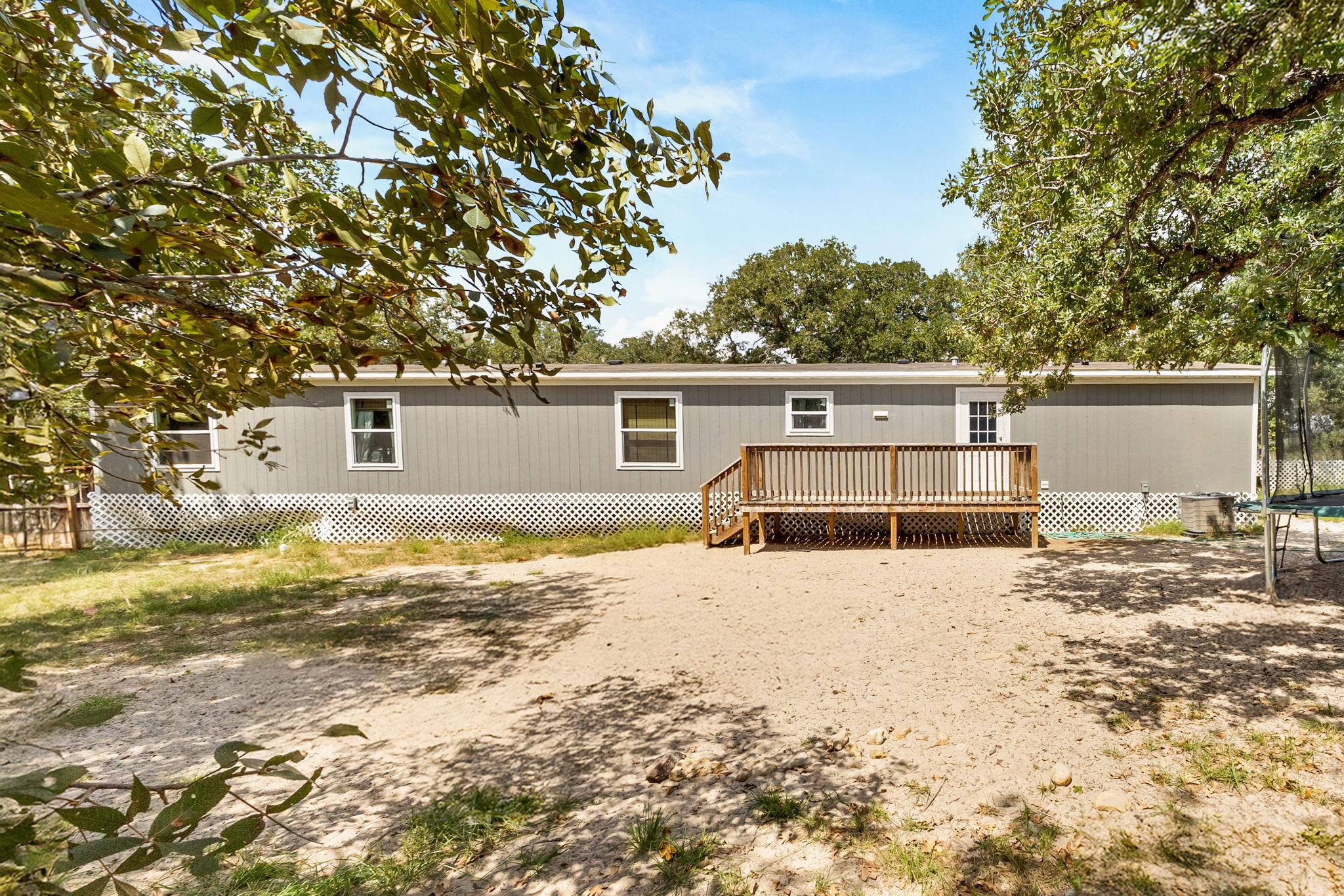 161 High Point Rdg, Seguin, TX 78155