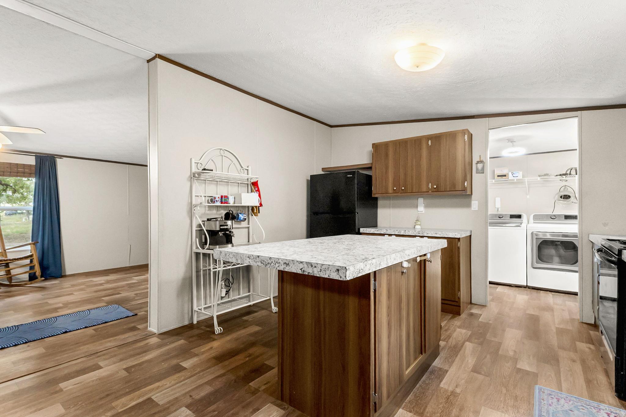 161 High Point Rdg, Seguin, TX 78155