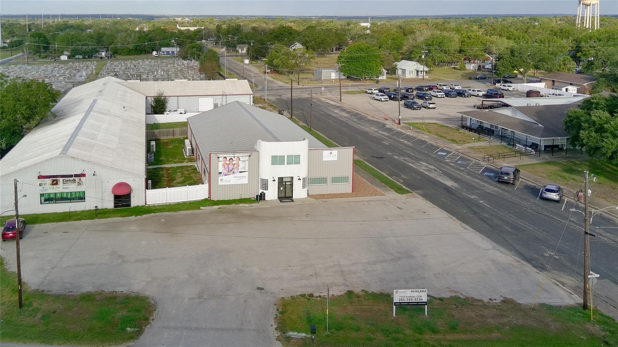 1201 Kessler Ave, Schulenburg, TX 78956