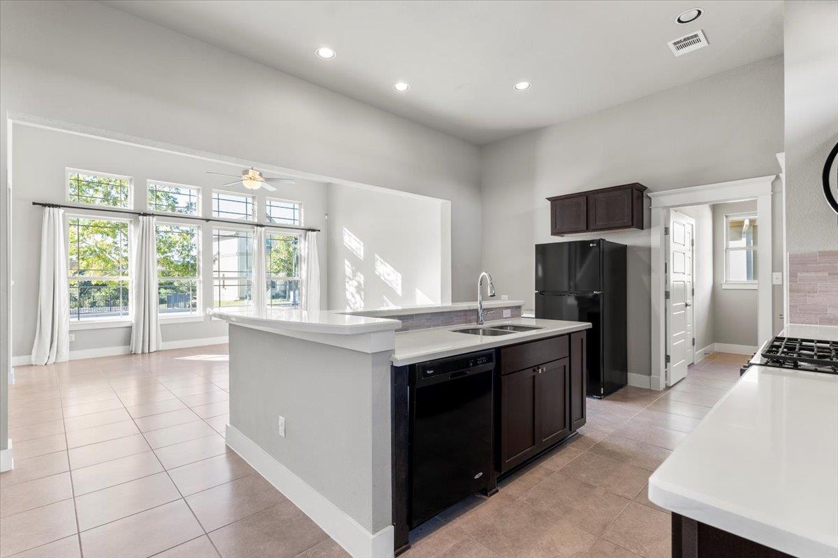 710 Arrow Point Dr # 15, Cedar Park, TX 78613