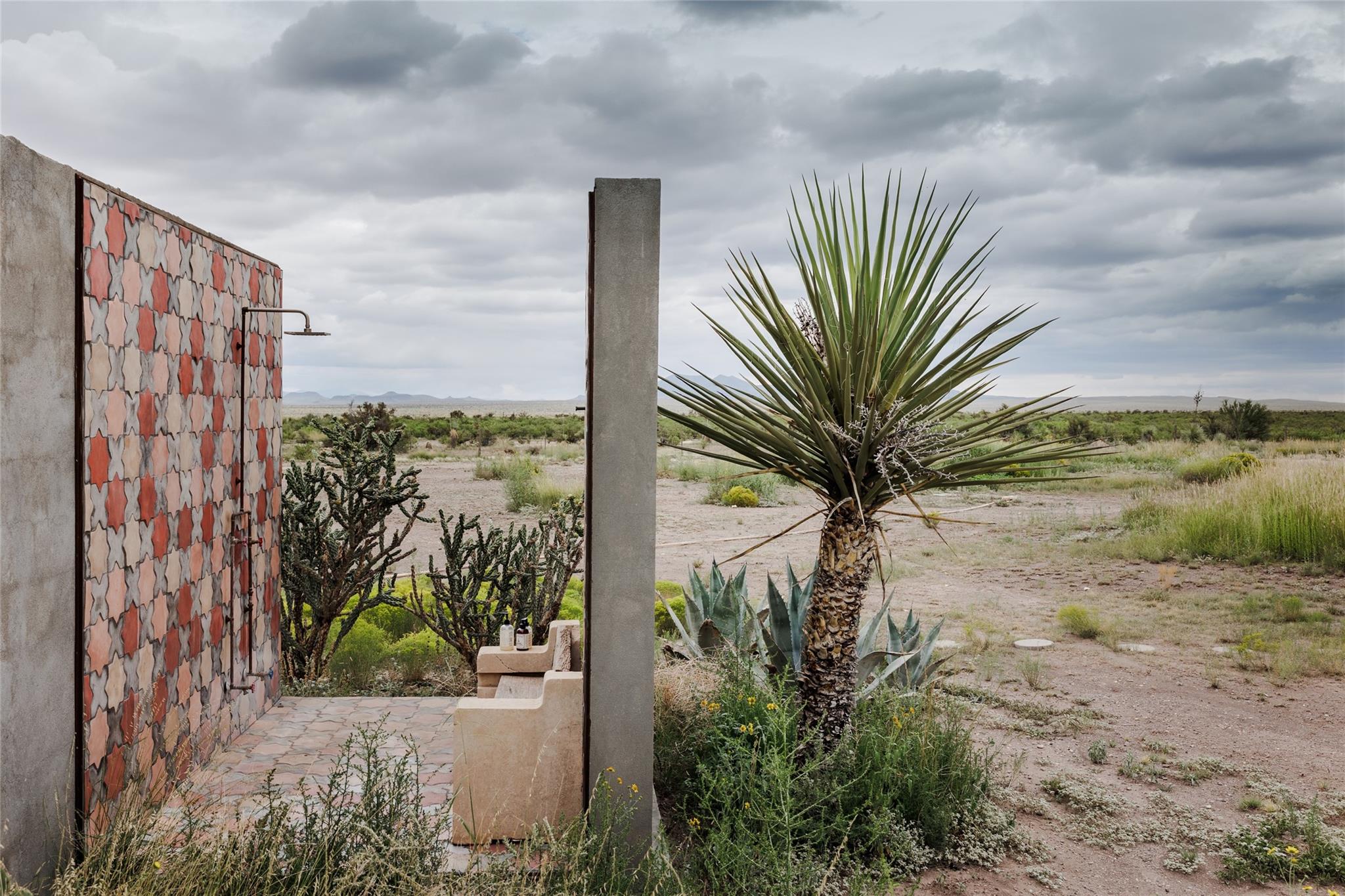 2405 Antelope Hills Rd, Marfa, TX 79843