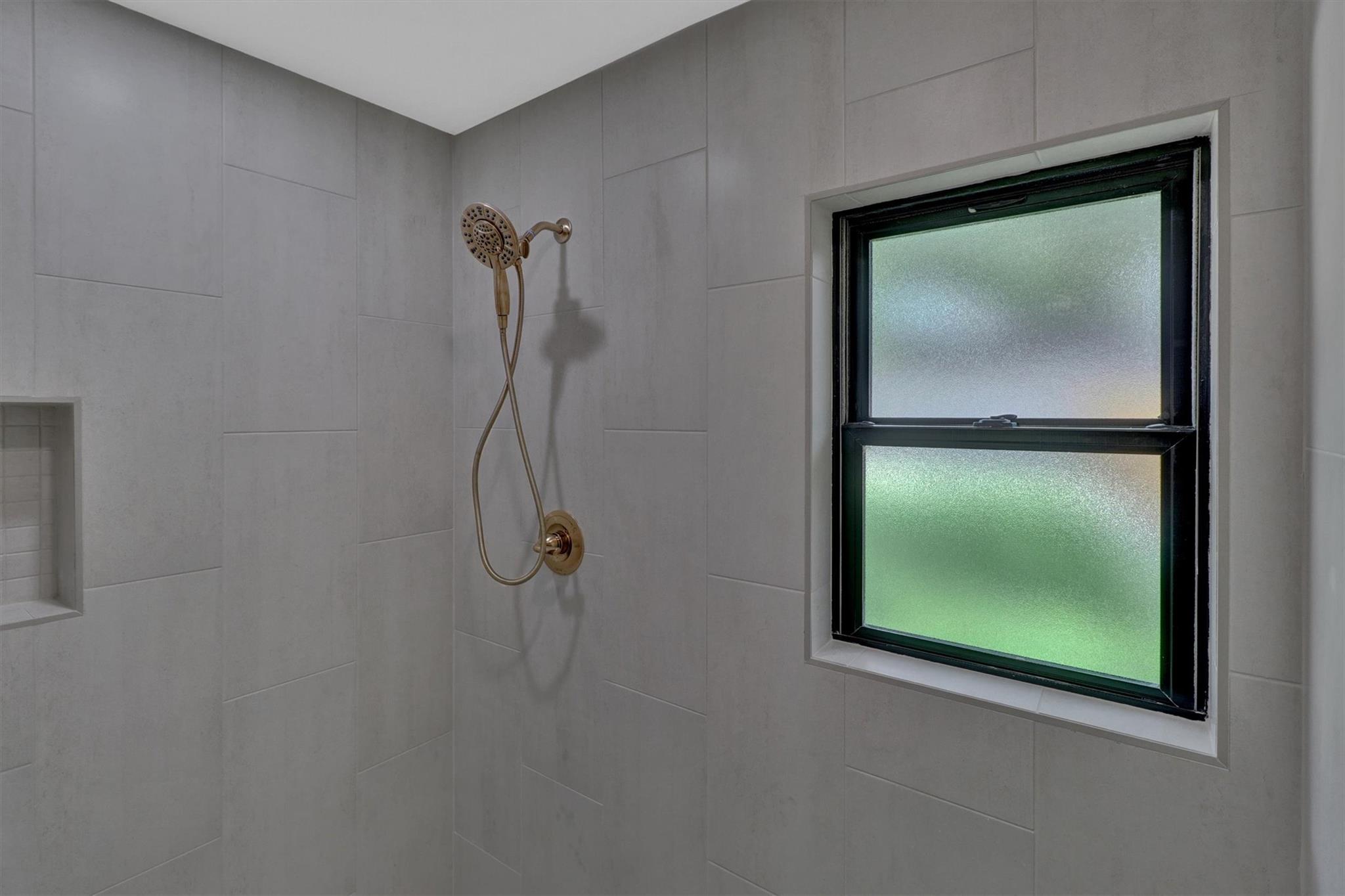 2713 Cascade Dr, Austin, TX 78757