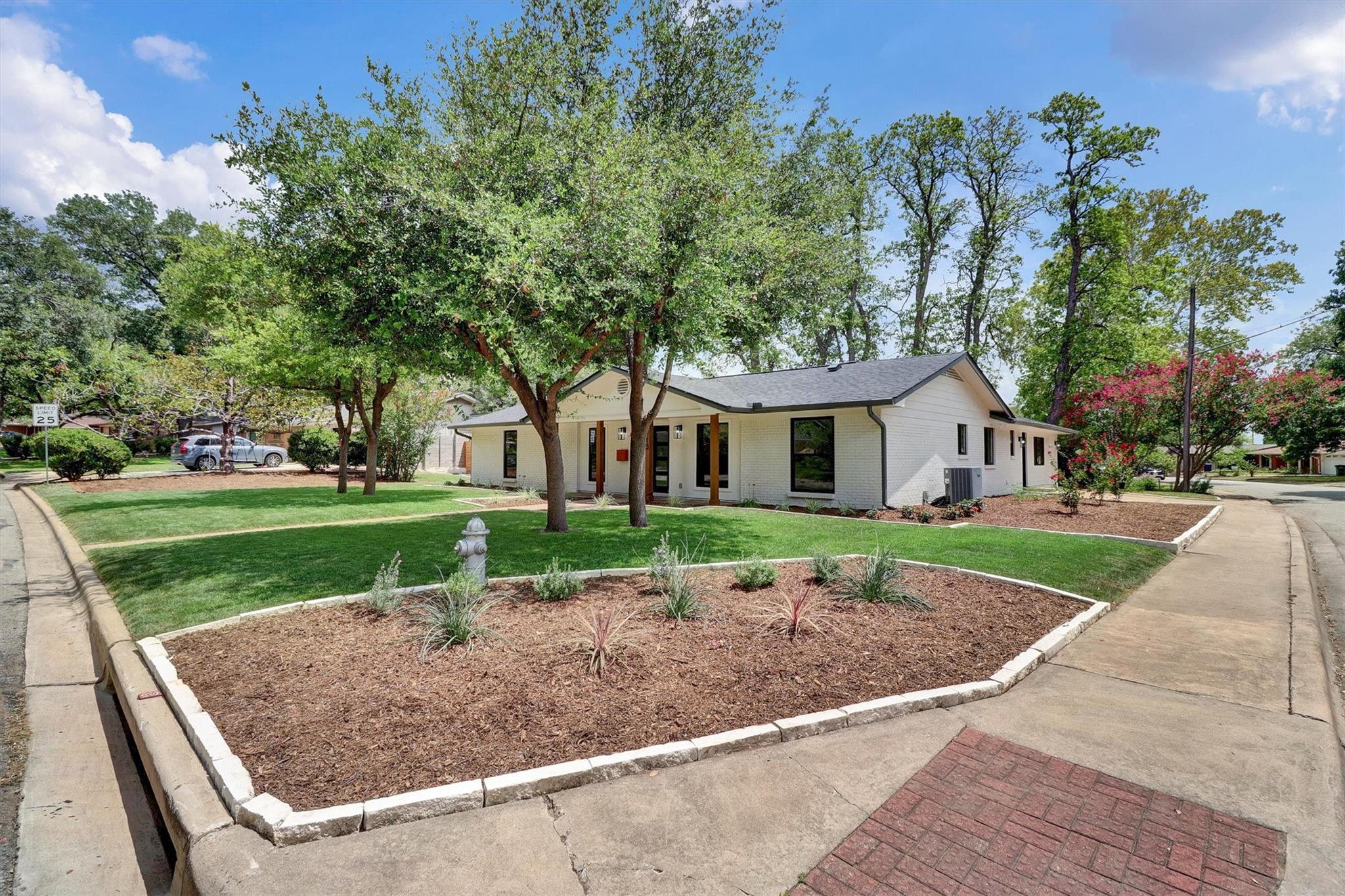 2713 Cascade Dr, Austin, TX 78757