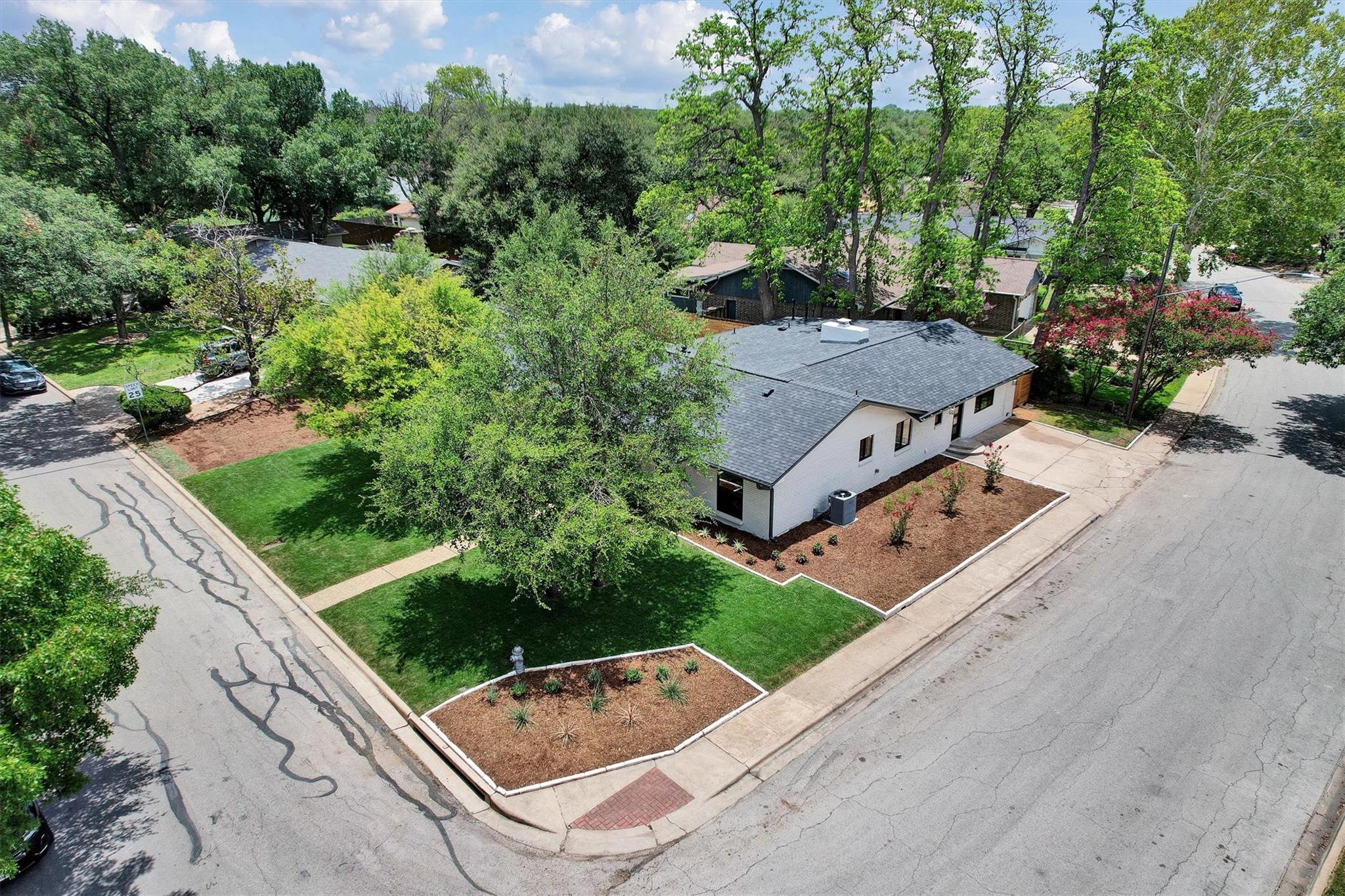 2713 Cascade Dr, Austin, TX 78757