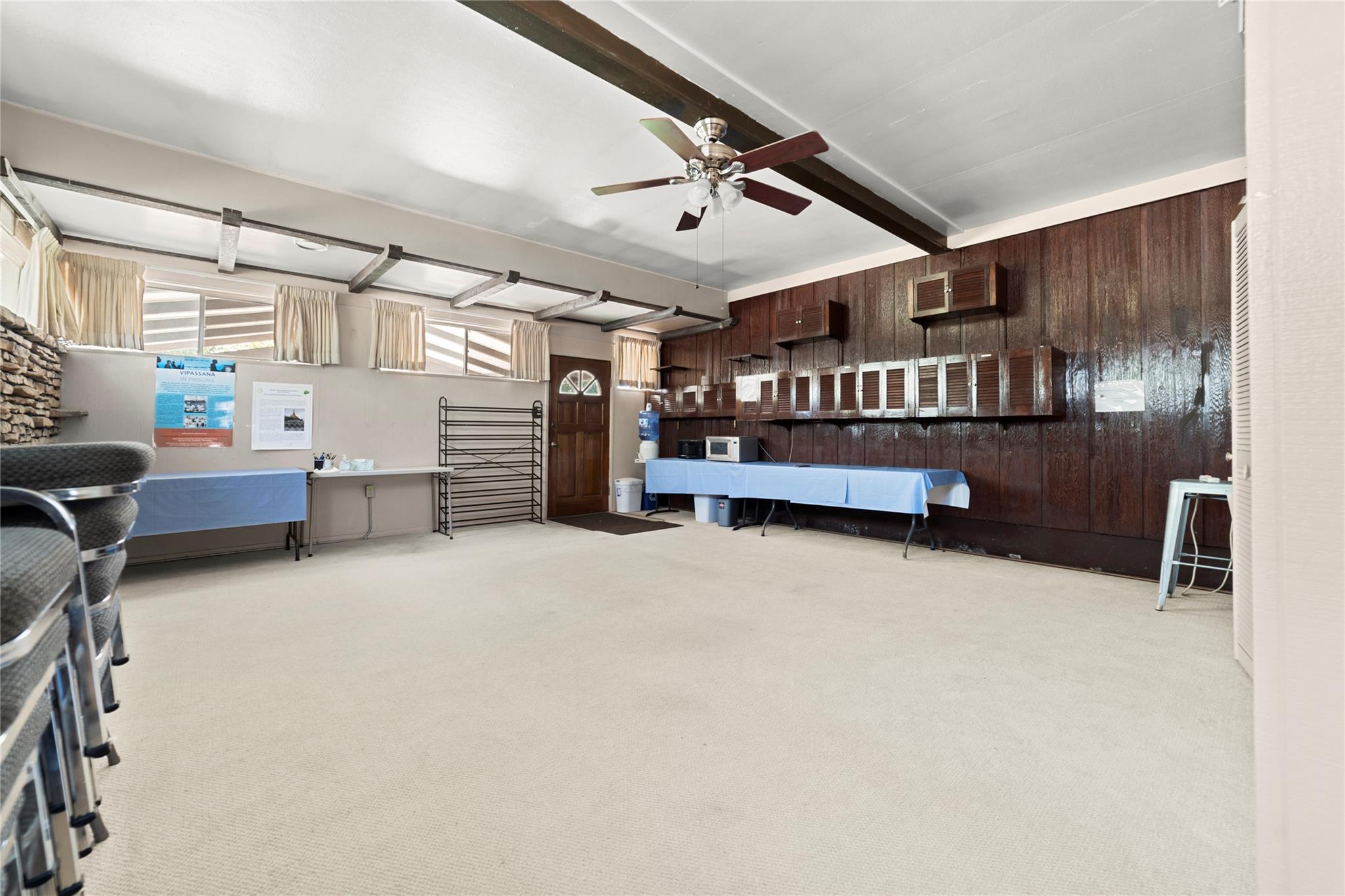 1105 E Applegate Dr, Austin, TX 78753