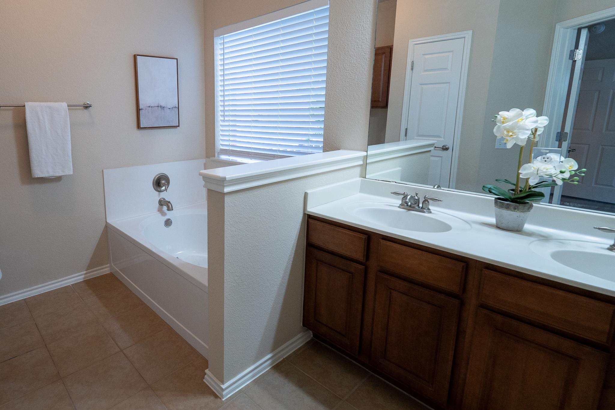 5624 Kleberg Trl, Austin, TX 78747