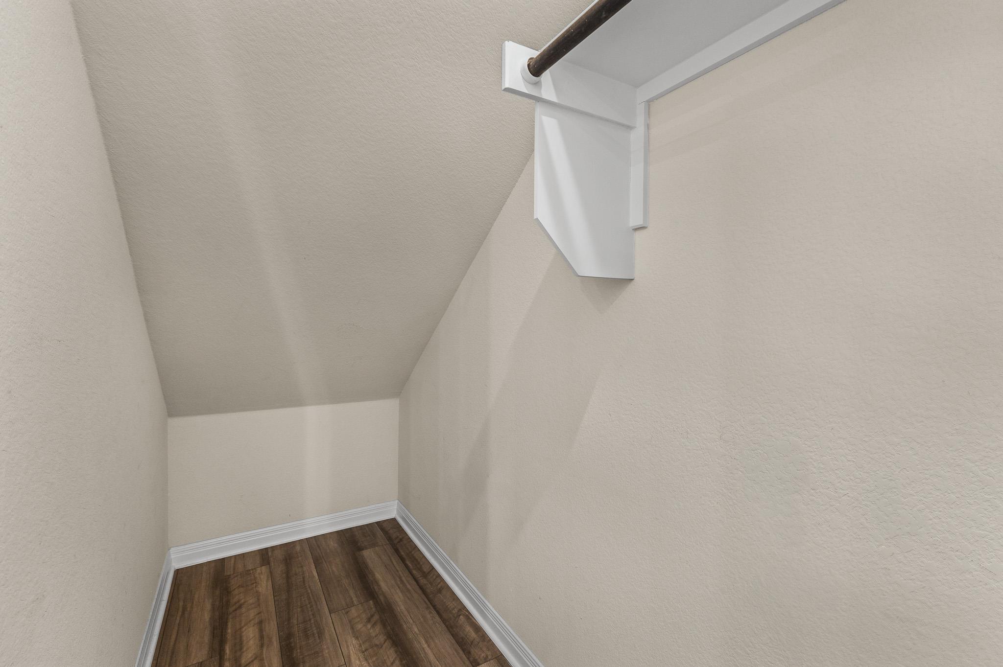 221 Longmount Cv, Liberty Hill, TX 78642