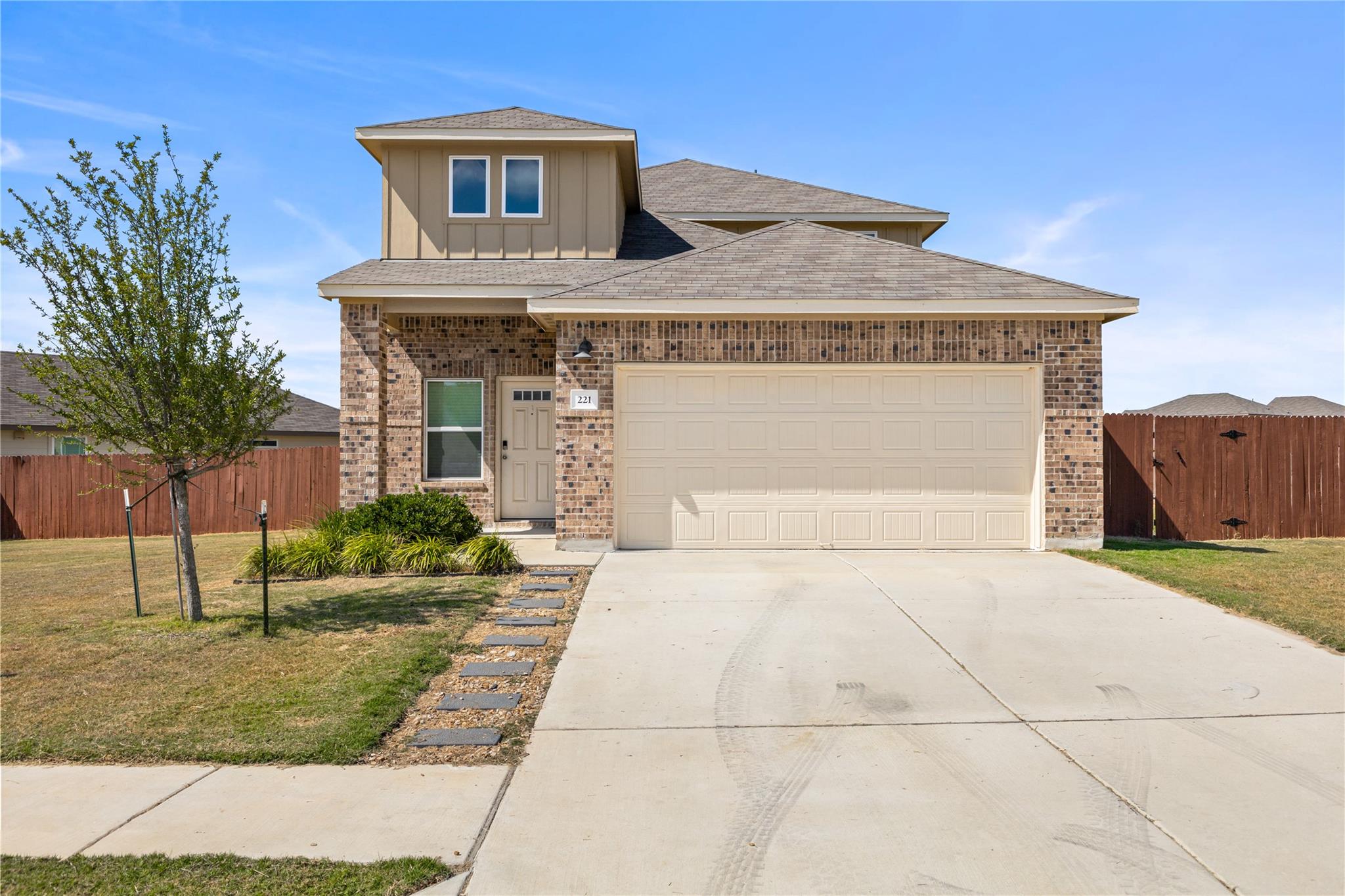 221 Longmount Cv, Liberty Hill, TX 78642