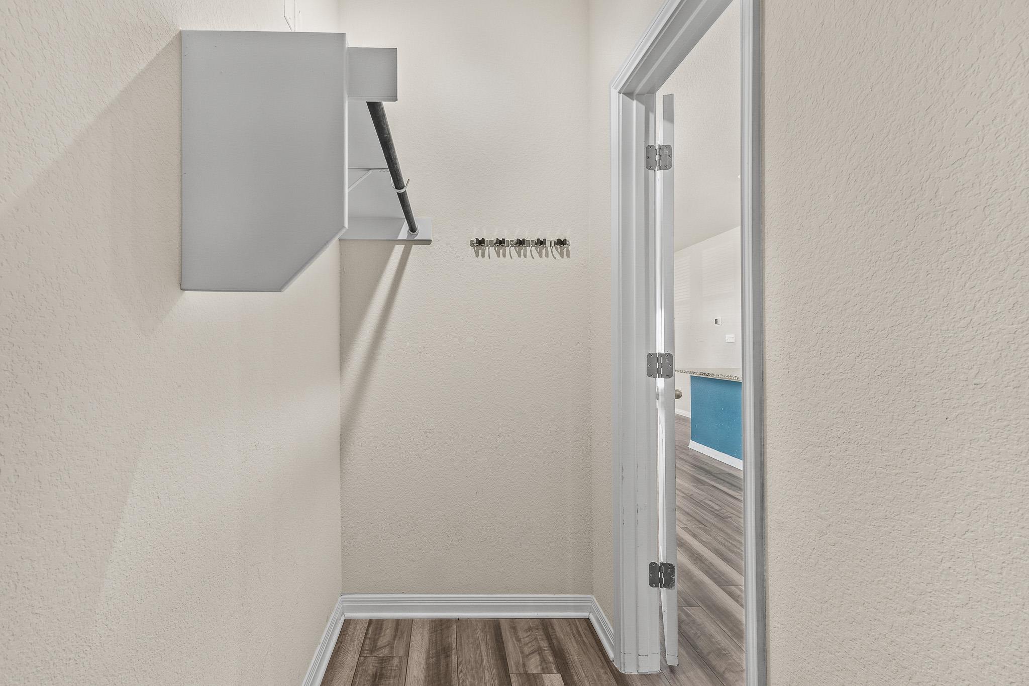 221 Longmount Cv, Liberty Hill, TX 78642