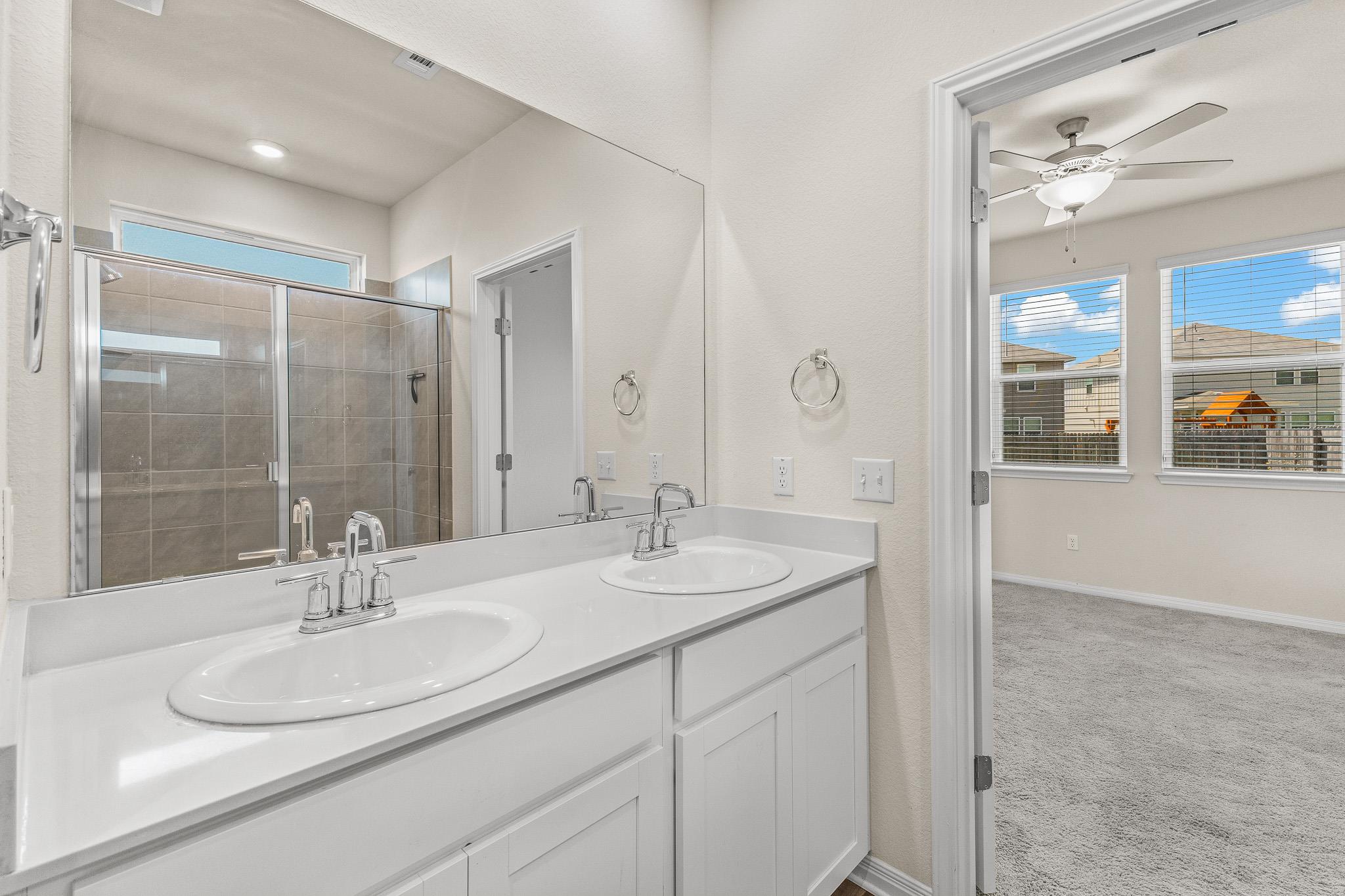 221 Longmount Cv, Liberty Hill, TX 78642