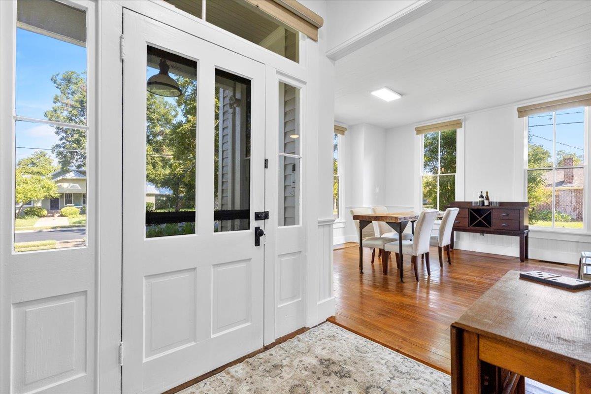 1402 Pecan St, Bastrop, TX 78602