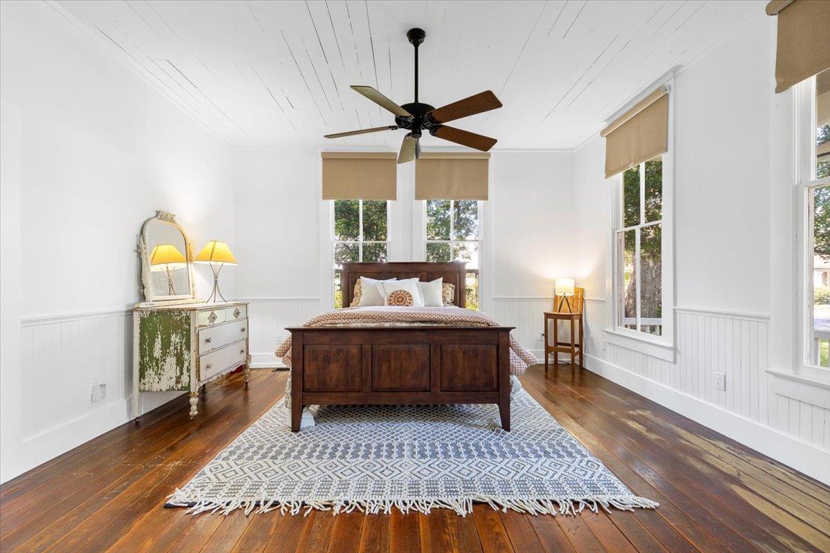 1402 Pecan St, Bastrop, TX 78602