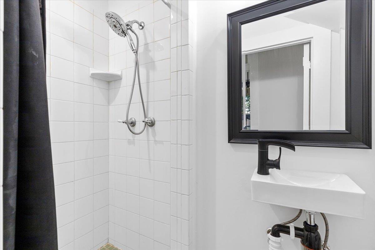 1402 Pecan St, Bastrop, TX 78602