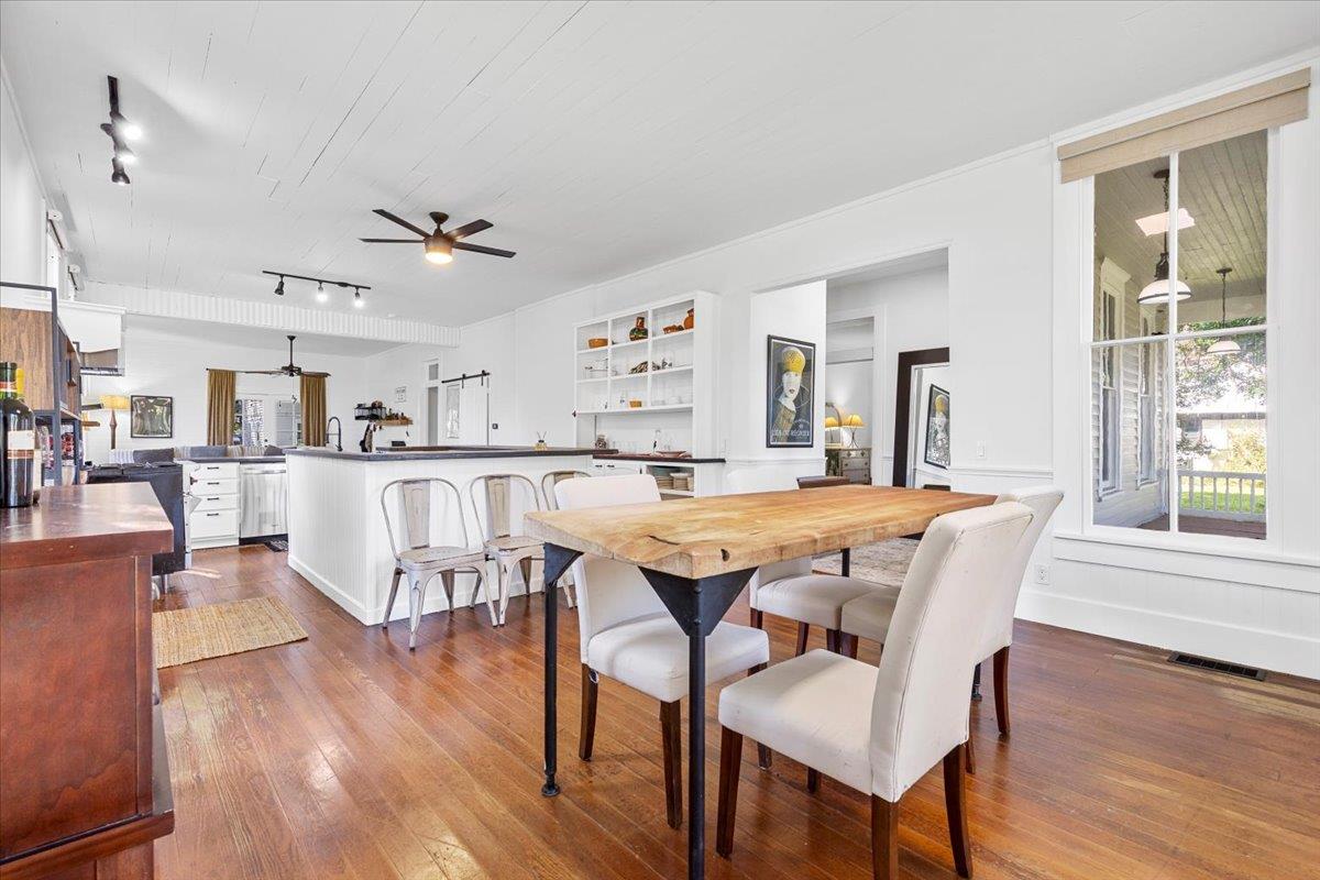 1402 Pecan St, Bastrop, TX 78602