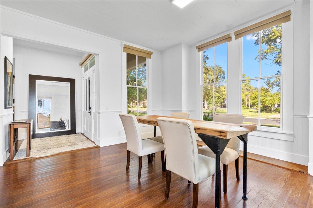 1402 Pecan St, Bastrop, TX 78602