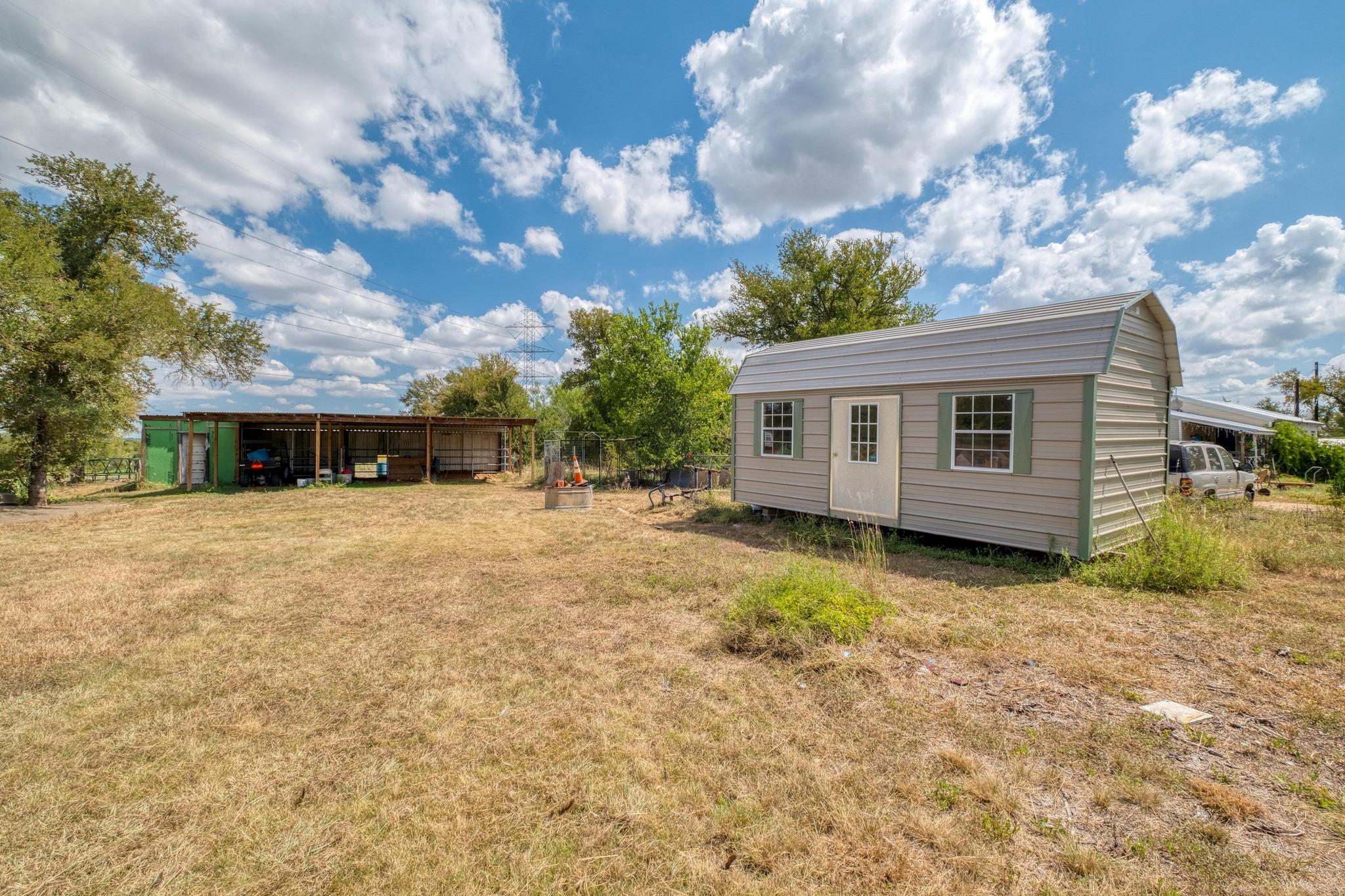 150 Uriah Dr, Elgin, TX 78621