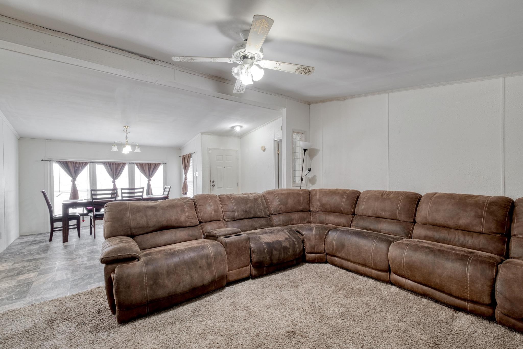 150 Uriah Dr, Elgin, TX 78621