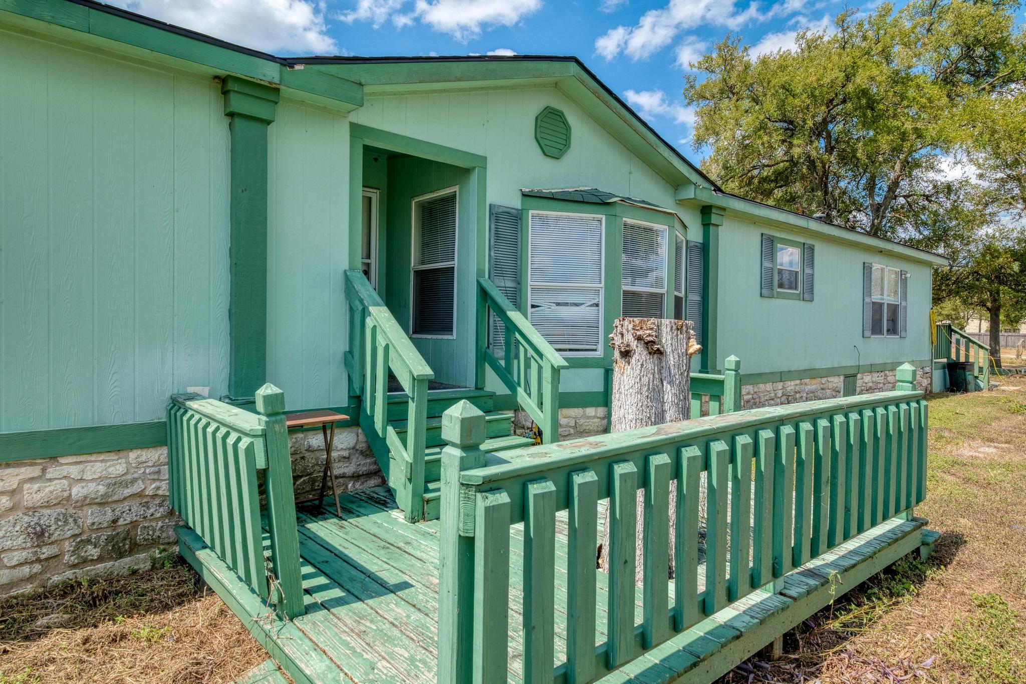 150 Uriah Dr, Elgin, TX 78621