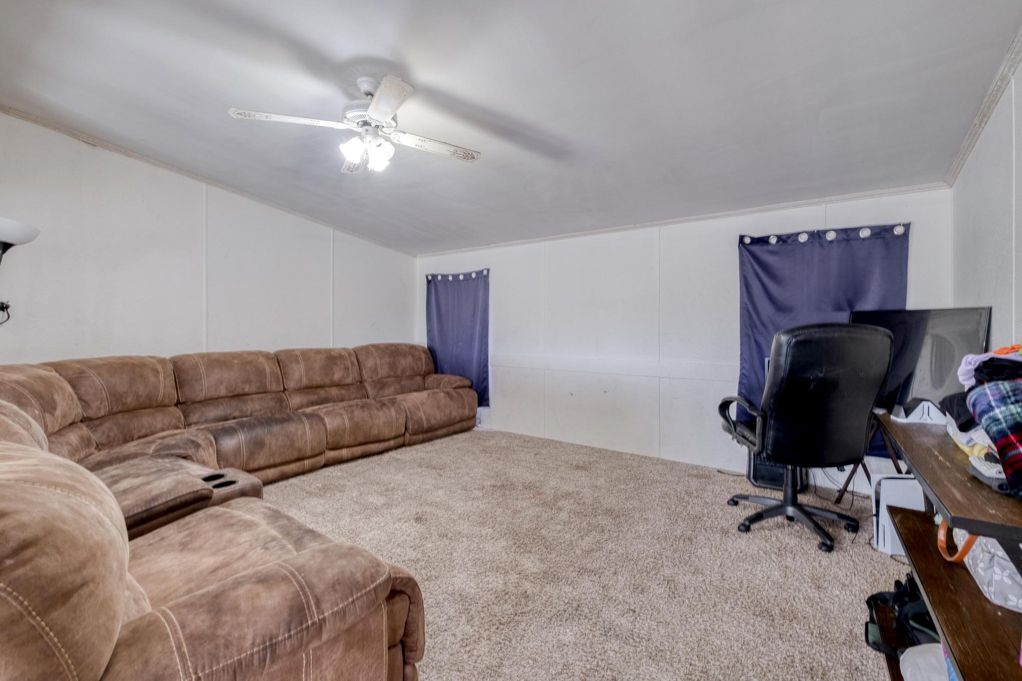 150 Uriah Dr, Elgin, TX 78621