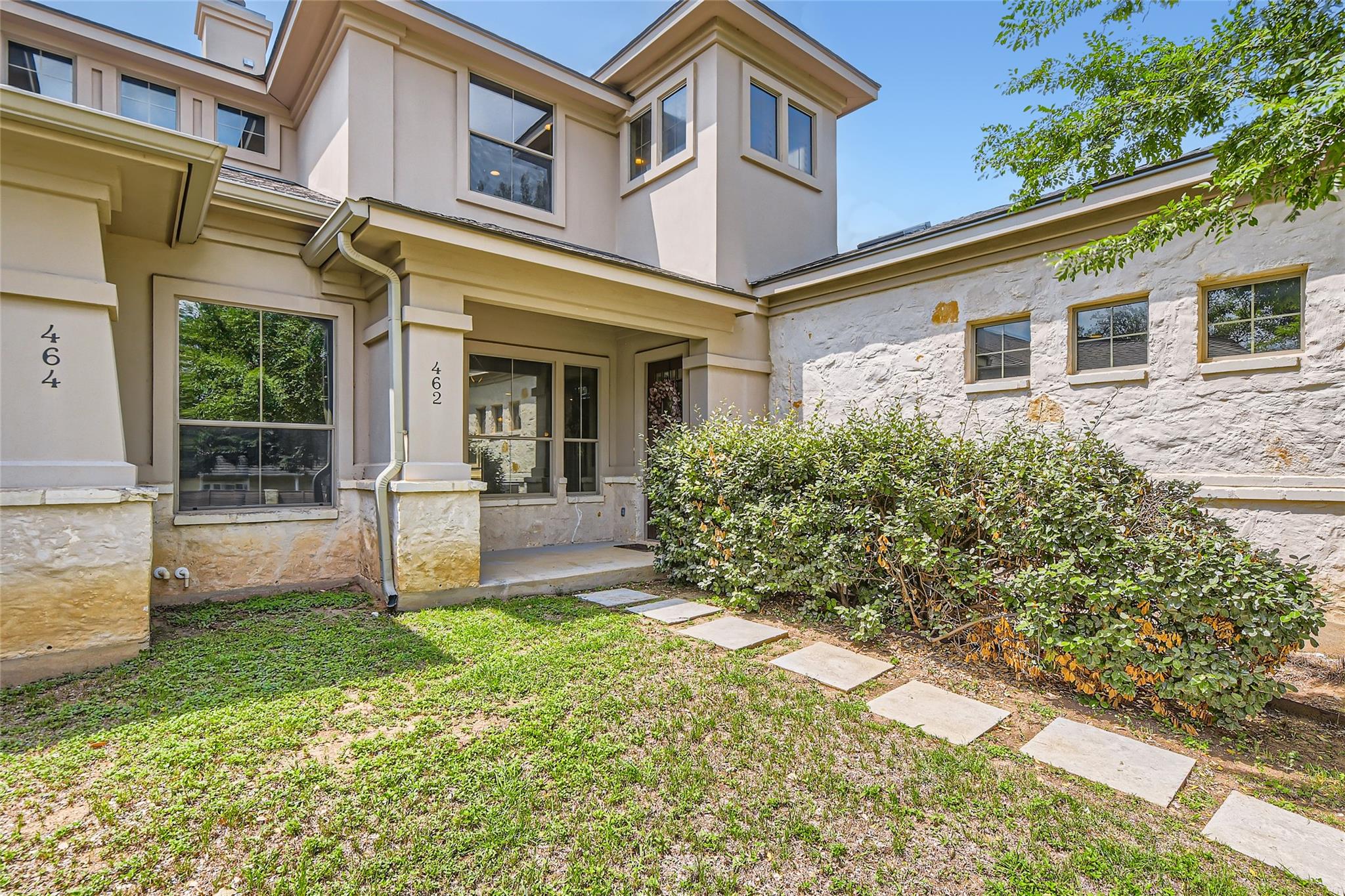 462 Stagecoach Trl, San Marcos, TX 78666